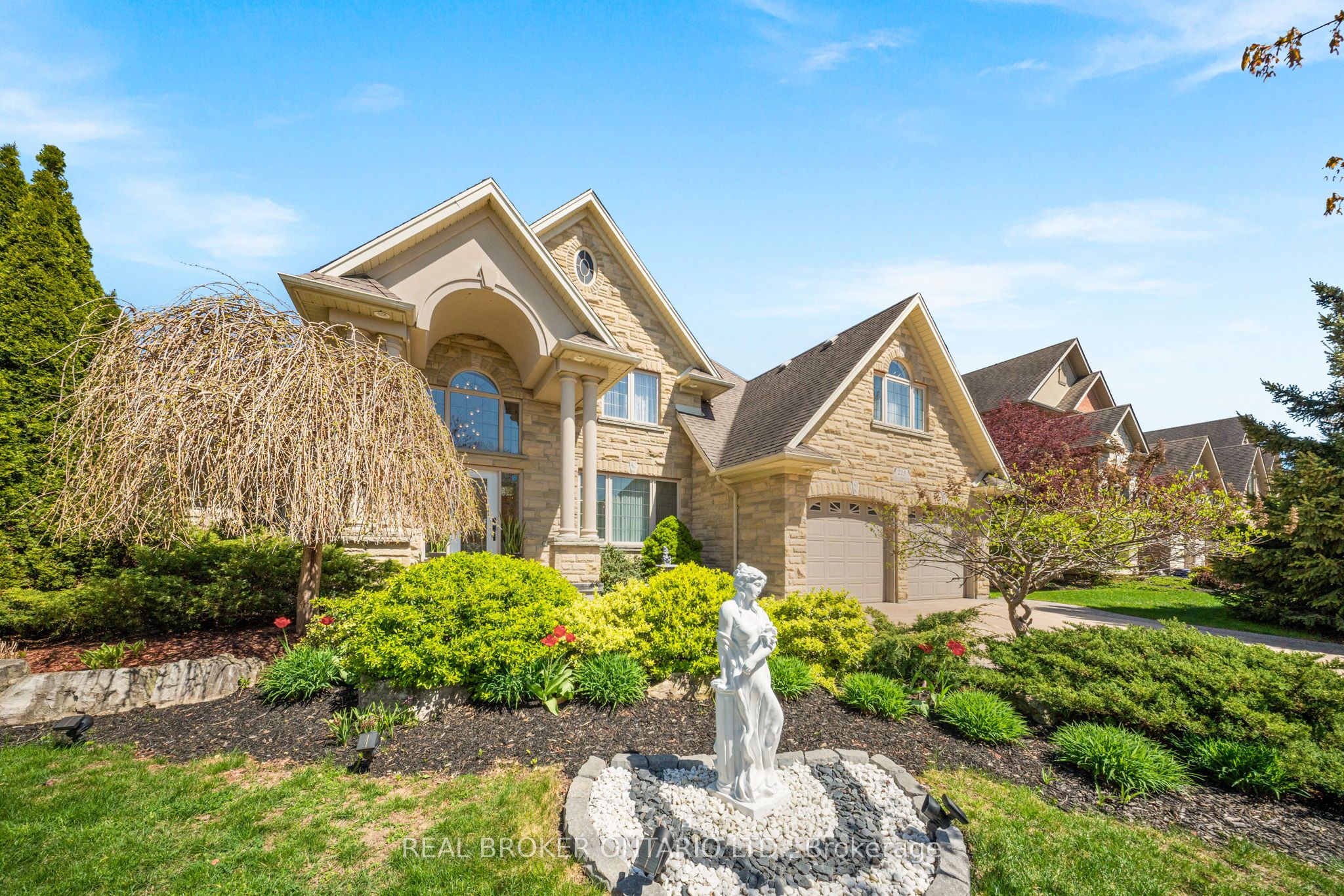 215 Black Maple Court