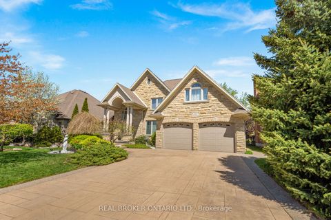 215 Black Maple Court Kitchener ON N2P 2W8