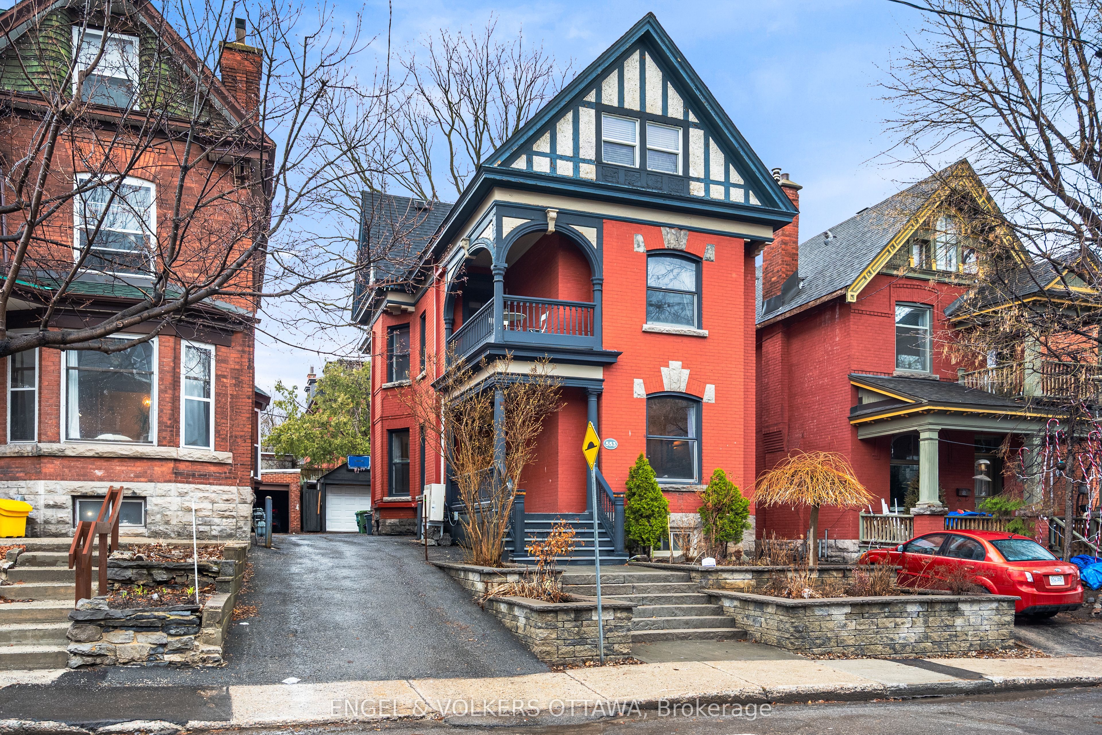 553 Gilmour Street