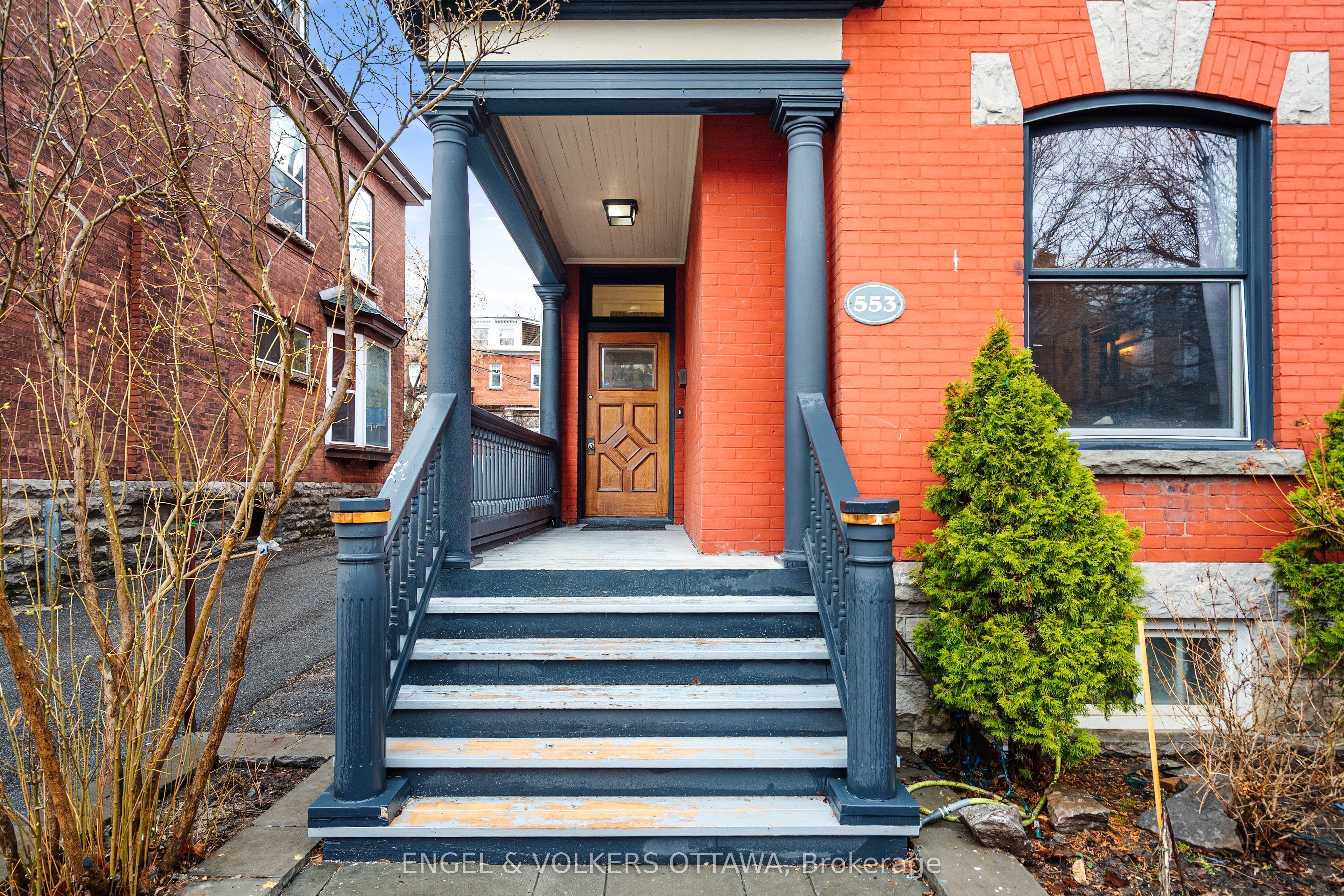 553 Gilmour Street