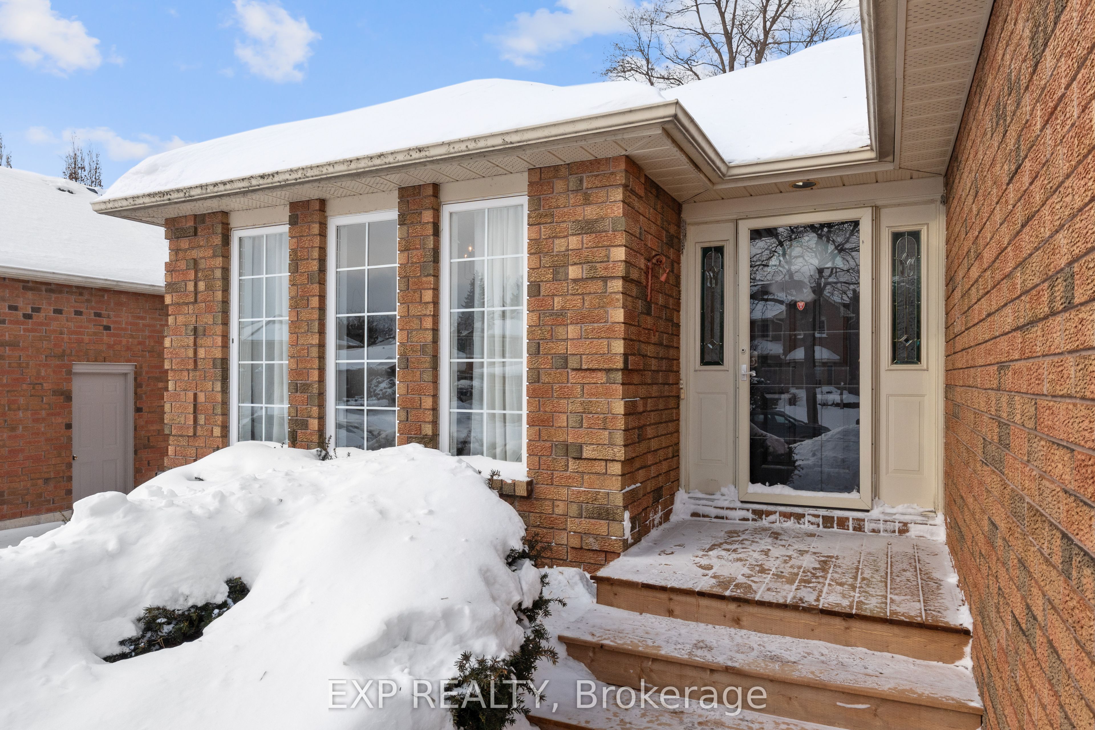 1036 Stone Cottage Crescent