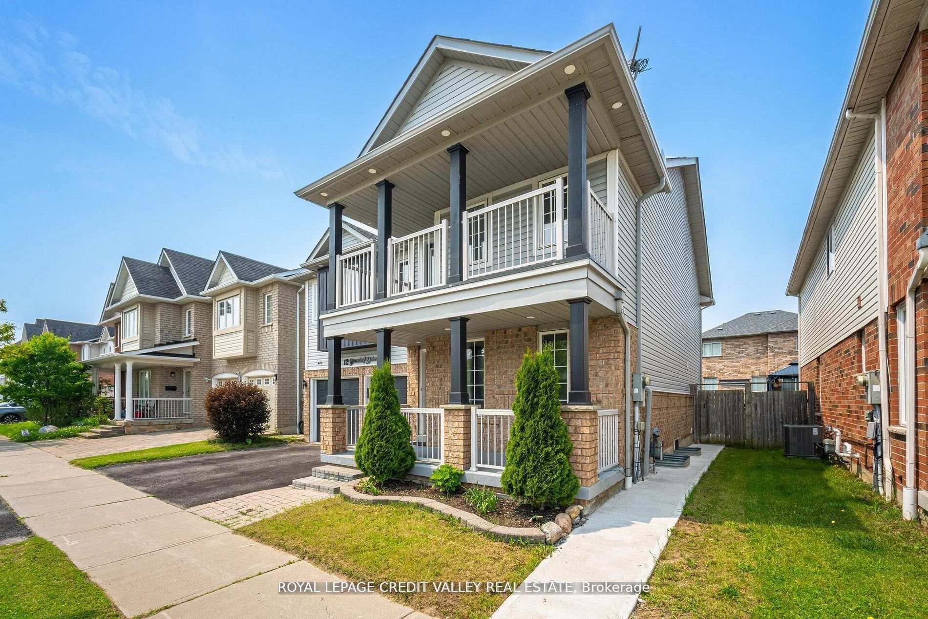 12 Greenhalf Drive