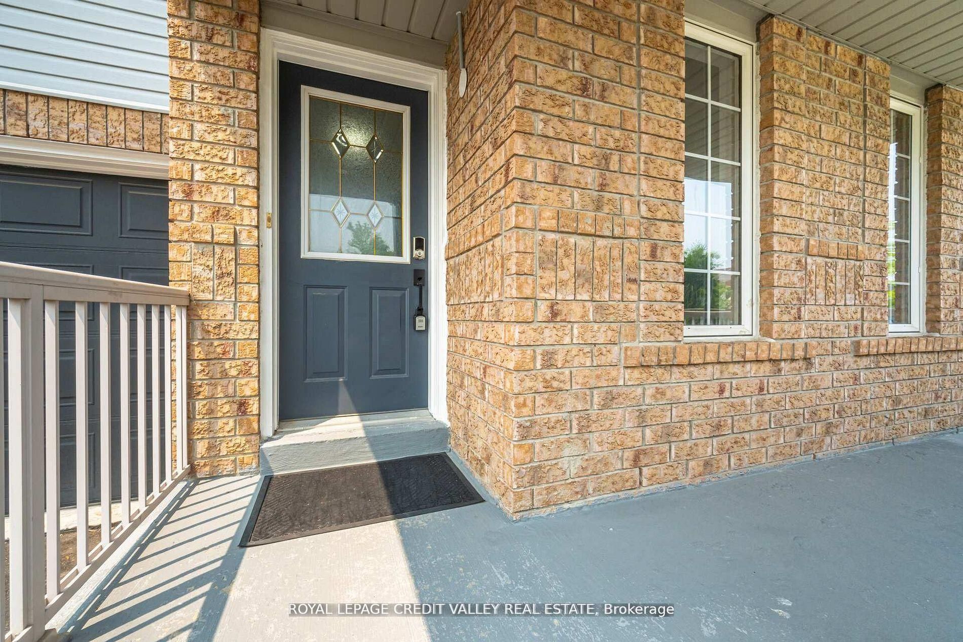 12 Greenhalf Drive