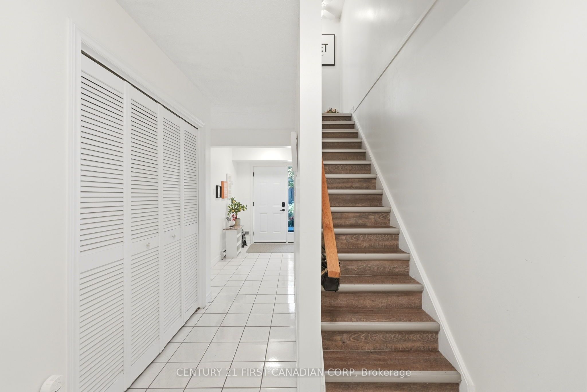 1548 Richmond Street 10