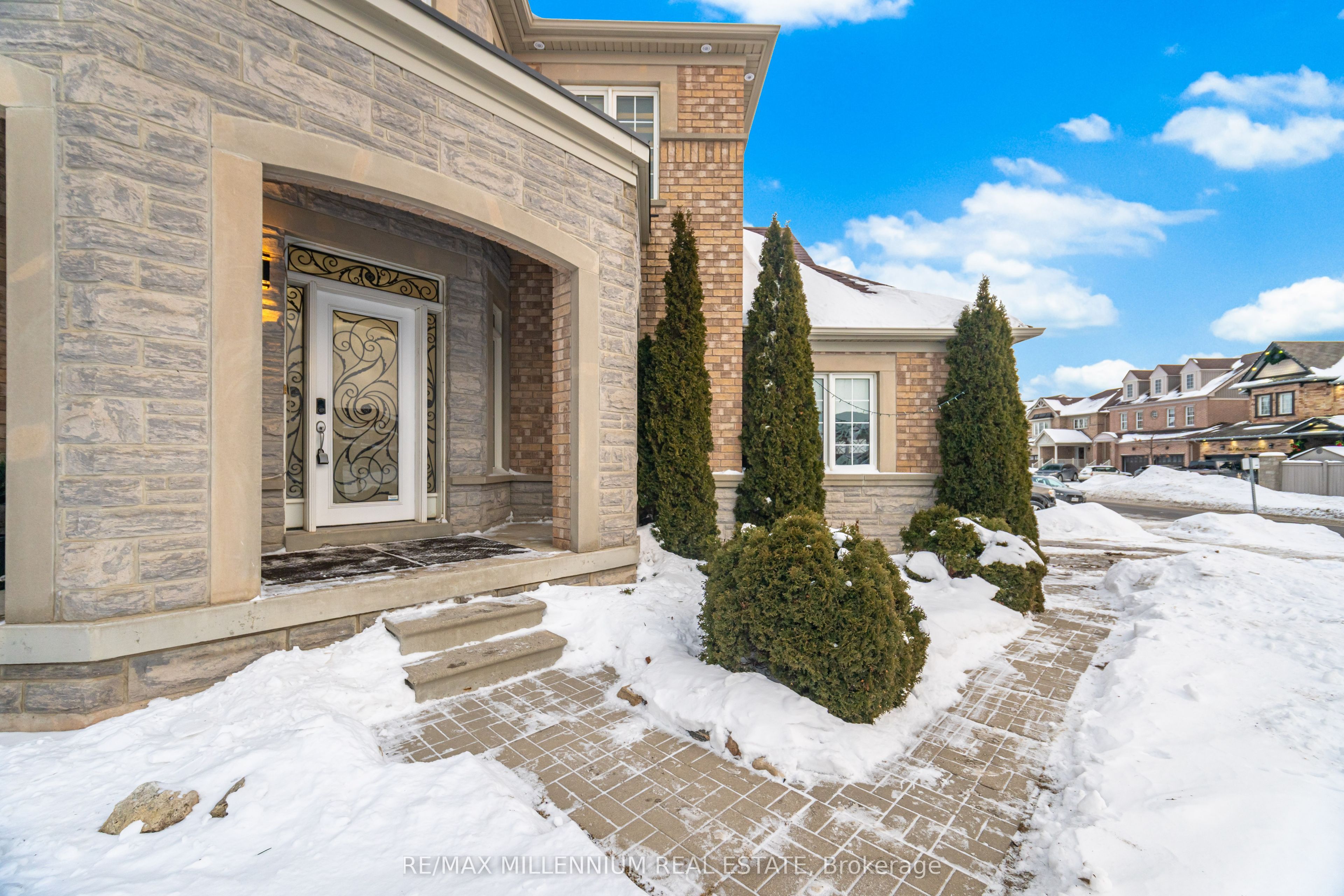 132 Blue Dasher Boulevard