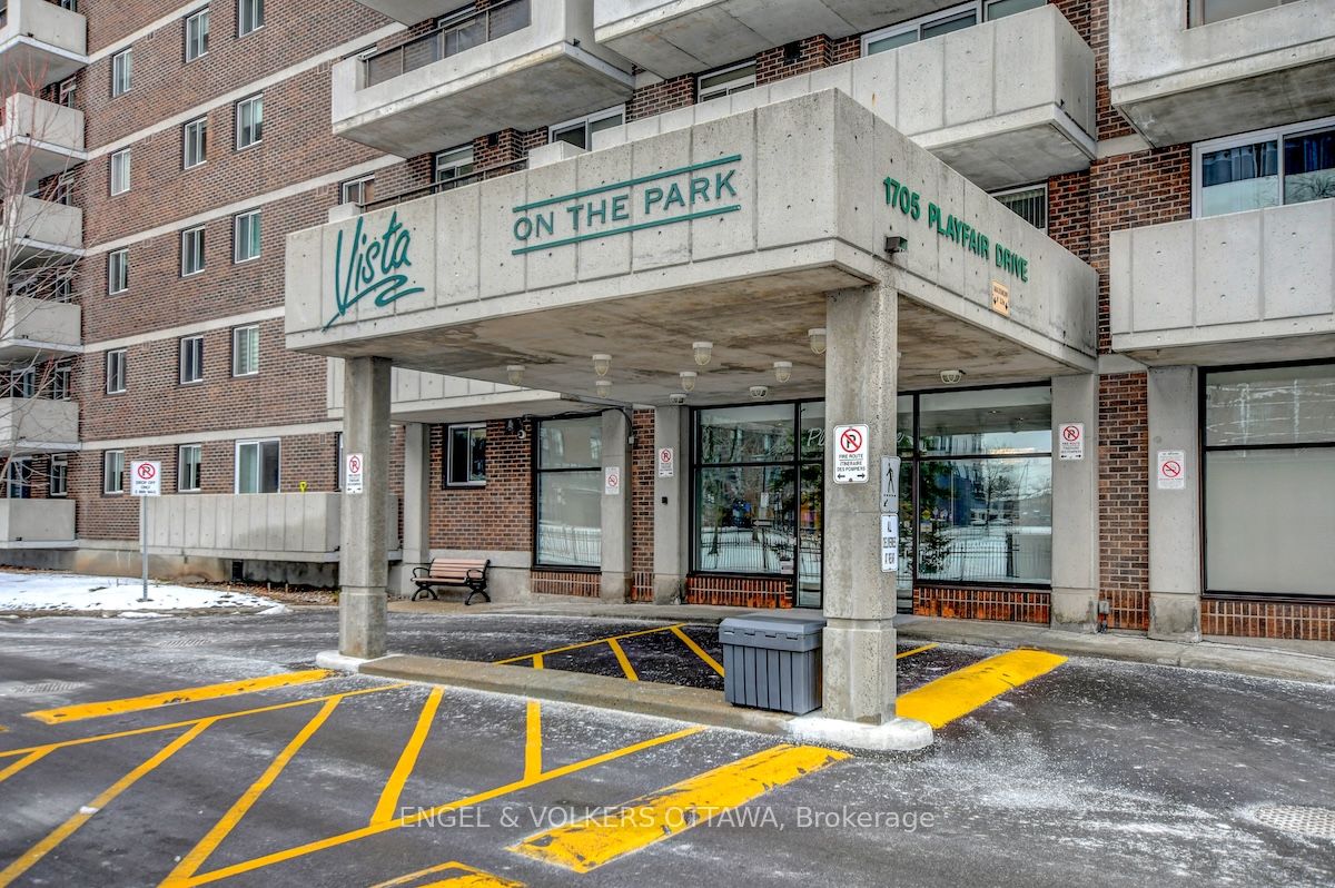 1705 Playfair Drive 1103
