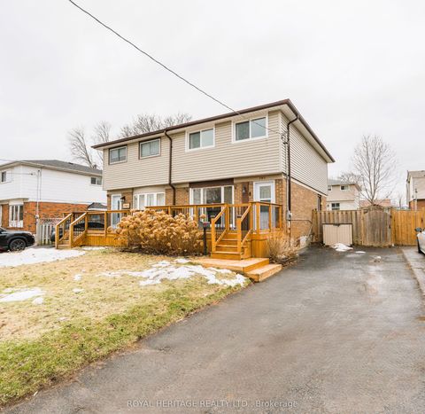 198 Barkley Crescent Oshawa ON L1J 2E6