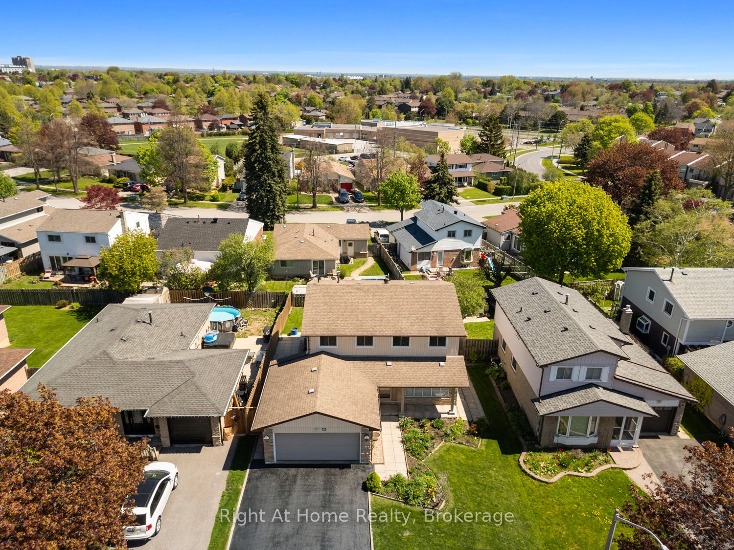 12 Pittmann Crescent