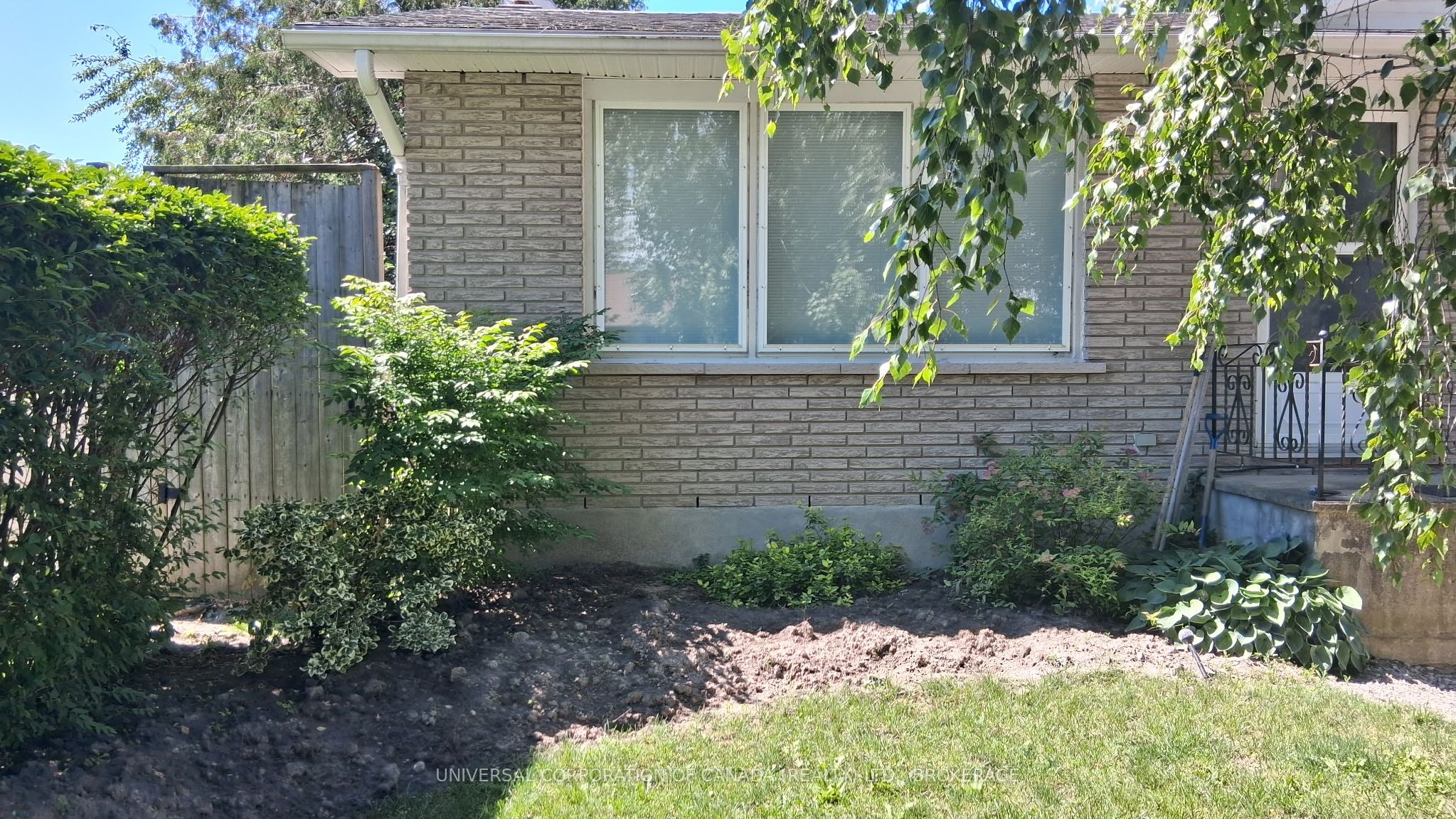168 Elk Street