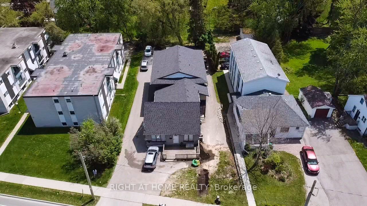 379 Erb Street W