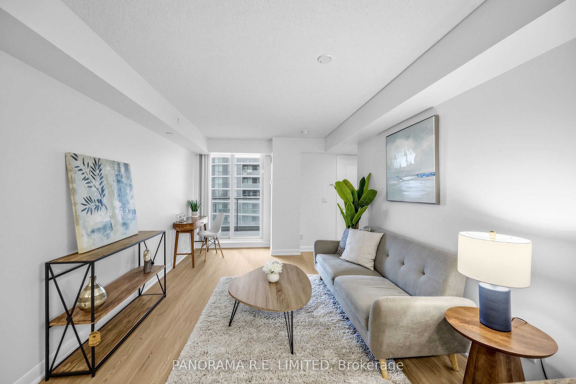 215 Sherway Gardens Road 2006