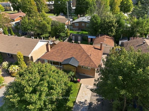 1321 Rideout Crescent