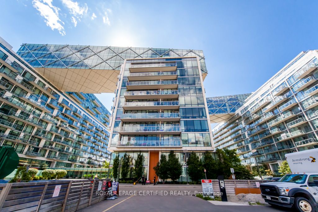 29 Queens Quay Street E 928