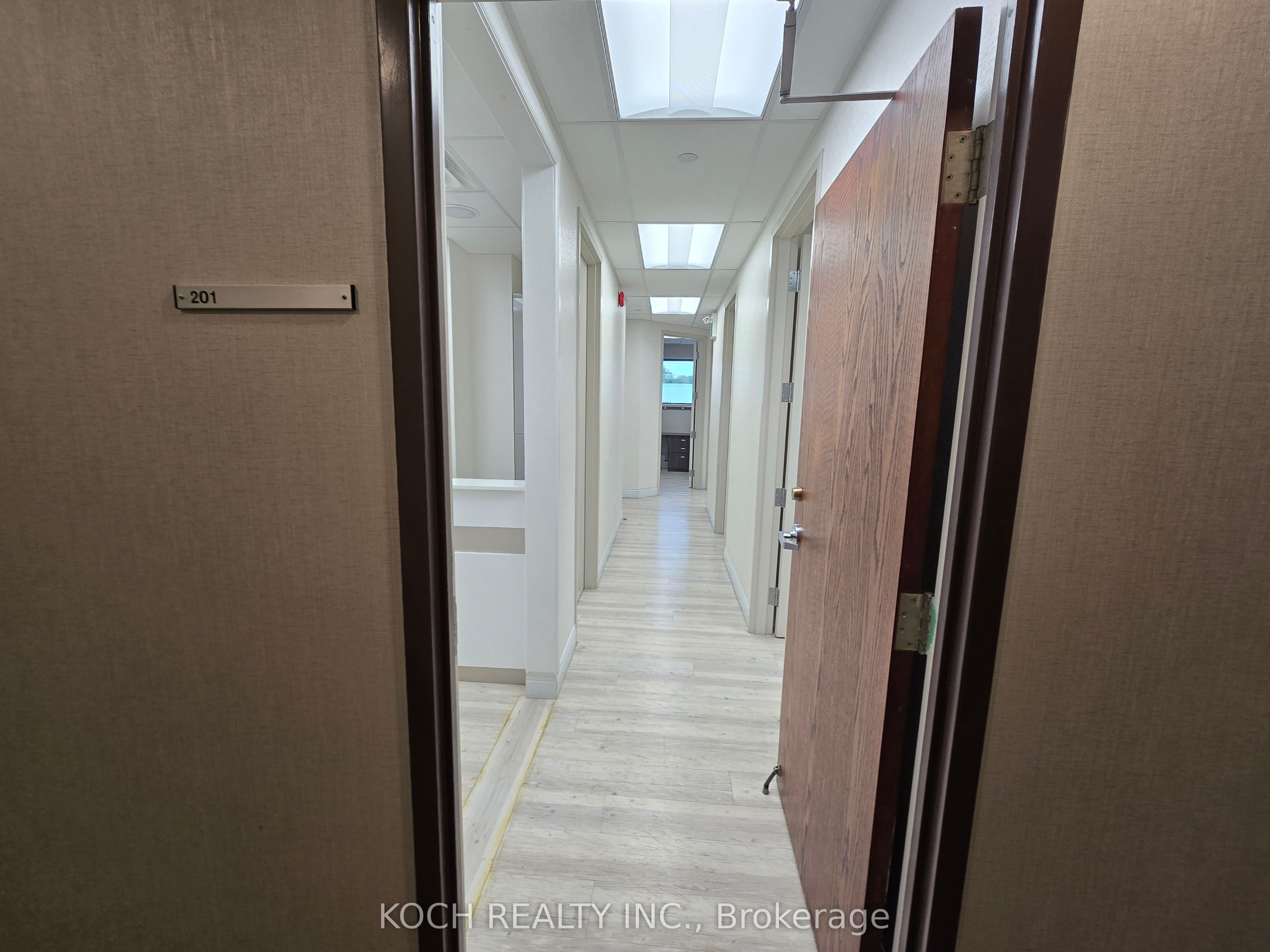 95 Bayly Street 200