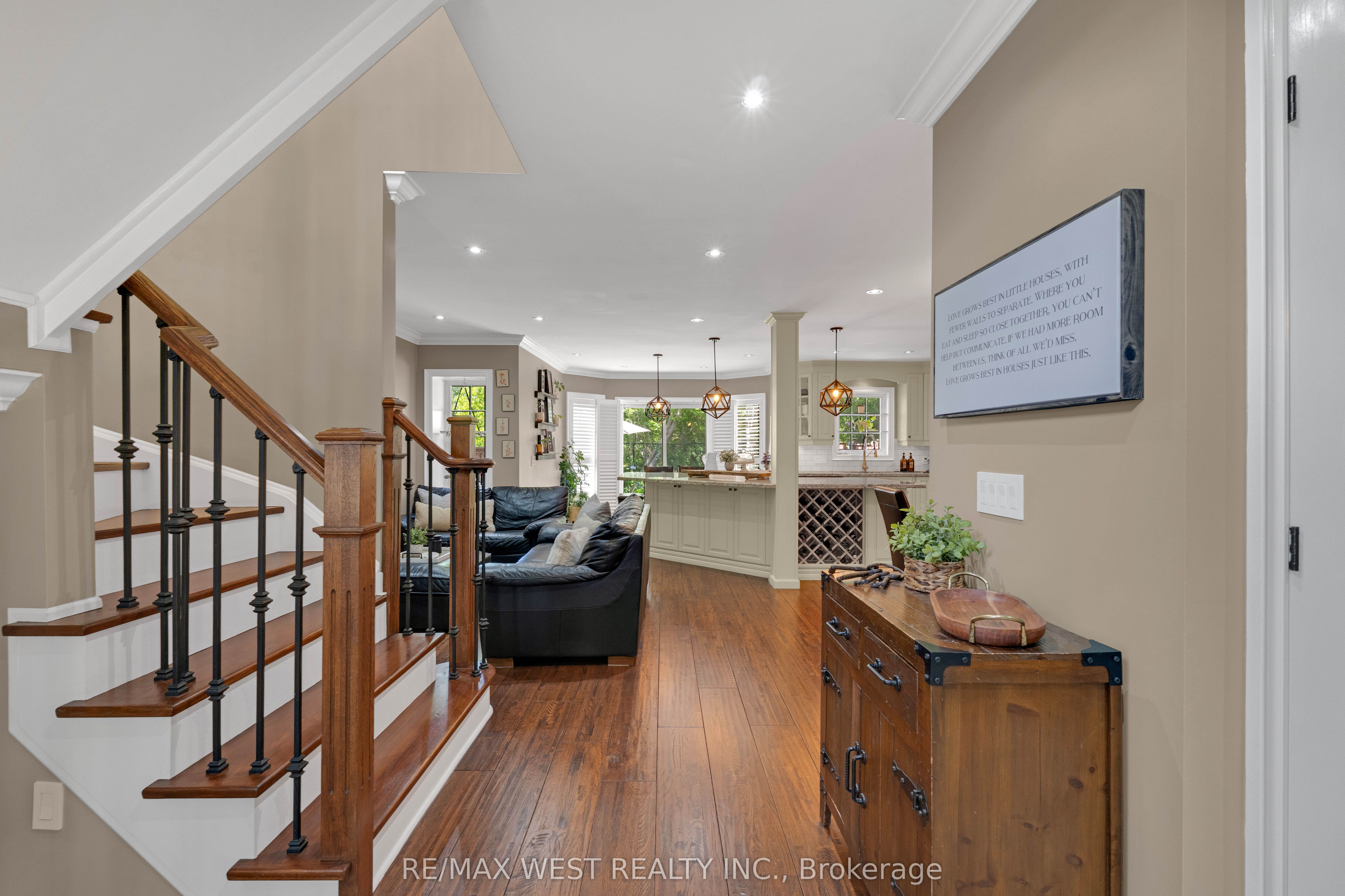34 Crestridge Drive