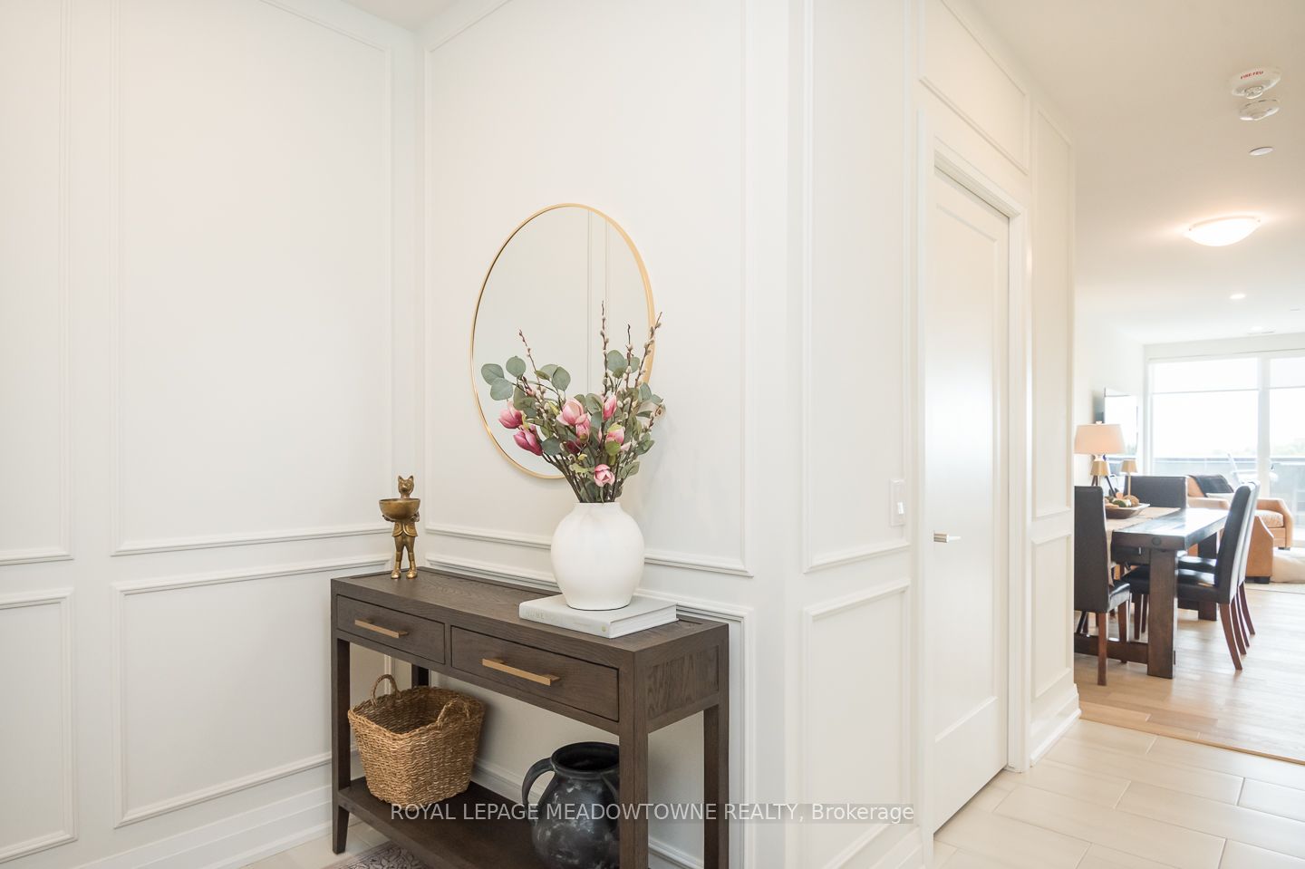 71 Wyndham Street S 1301