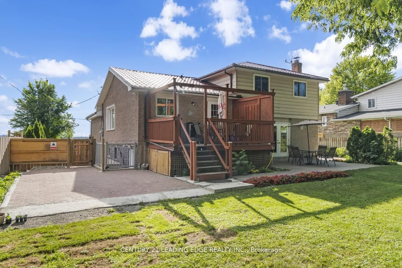 55 Lake Drive N