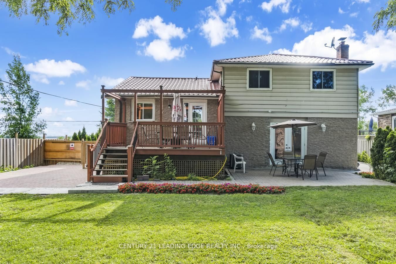 55 Lake Drive N