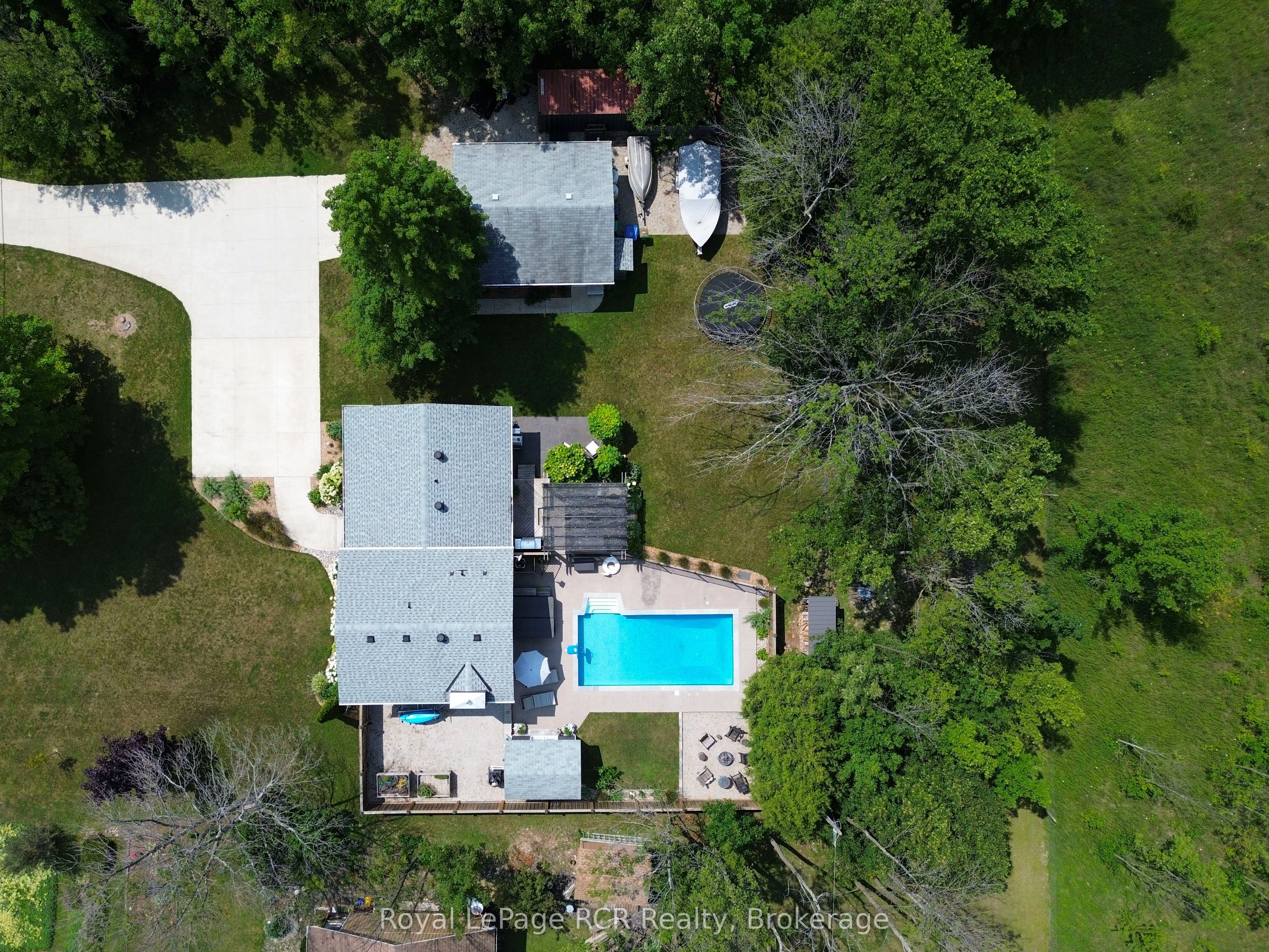 319370 Grey Road 1 Road