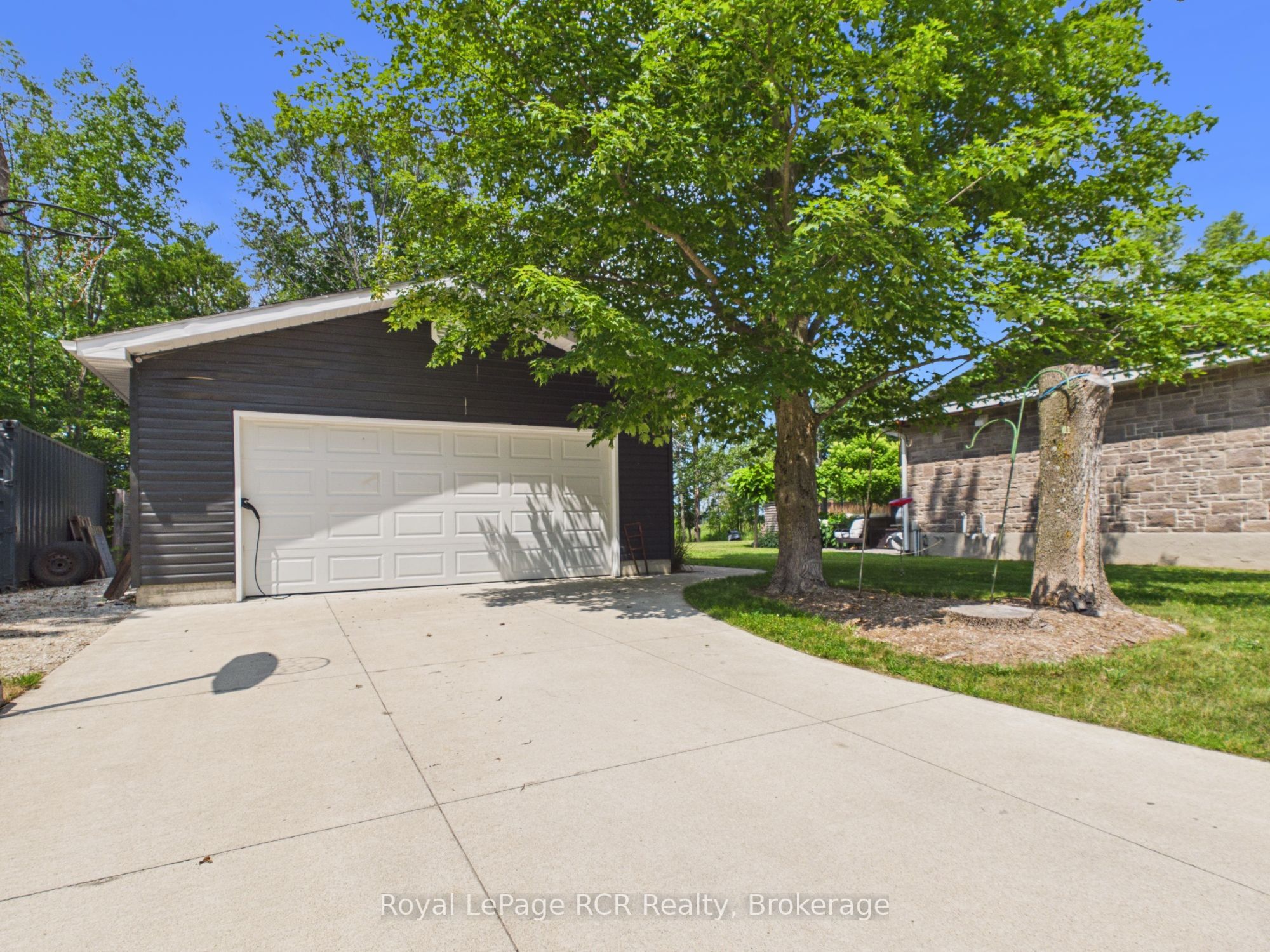 319370 Grey Road 1 Road
