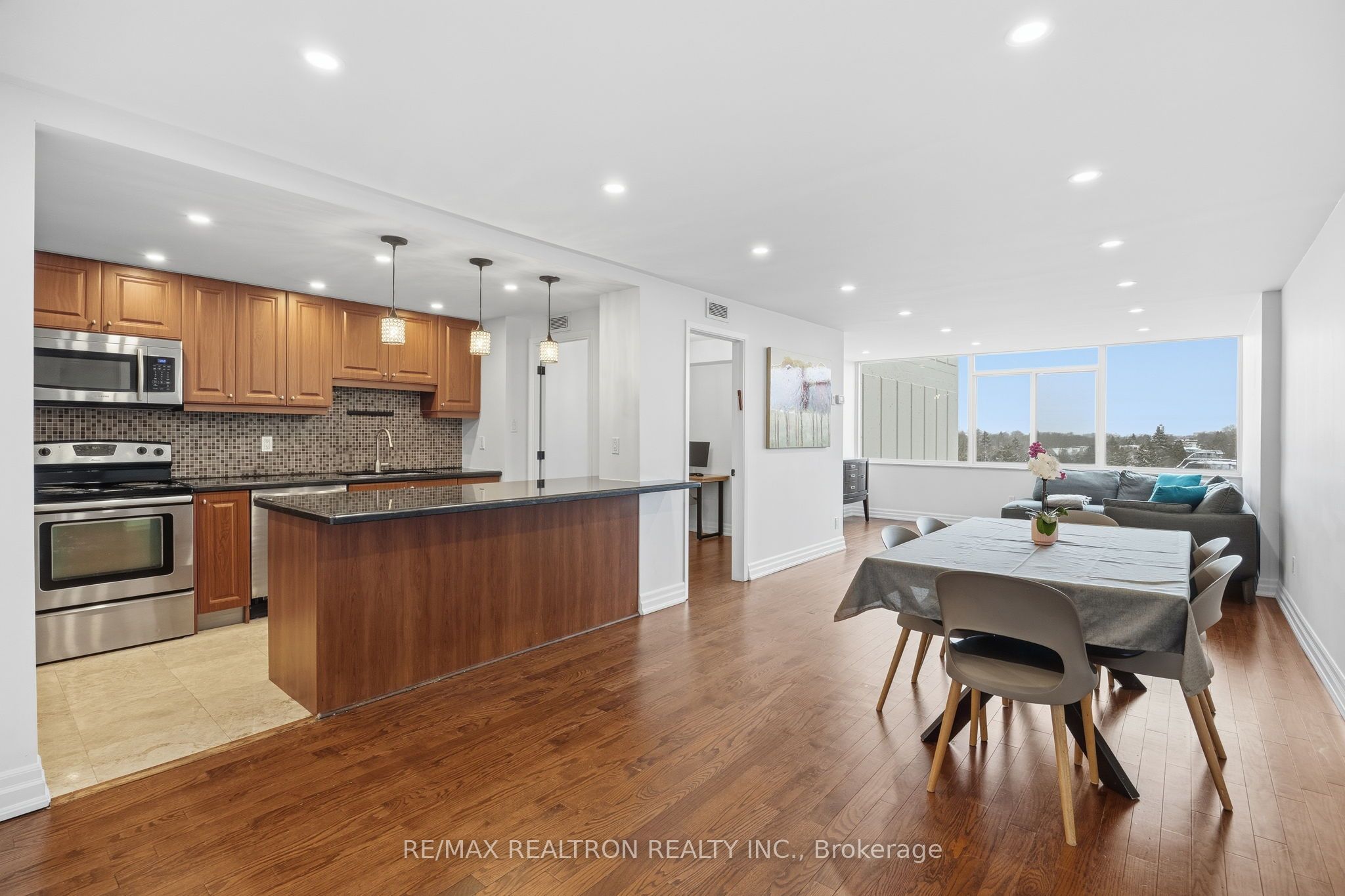 3000 Bathurst Street 601