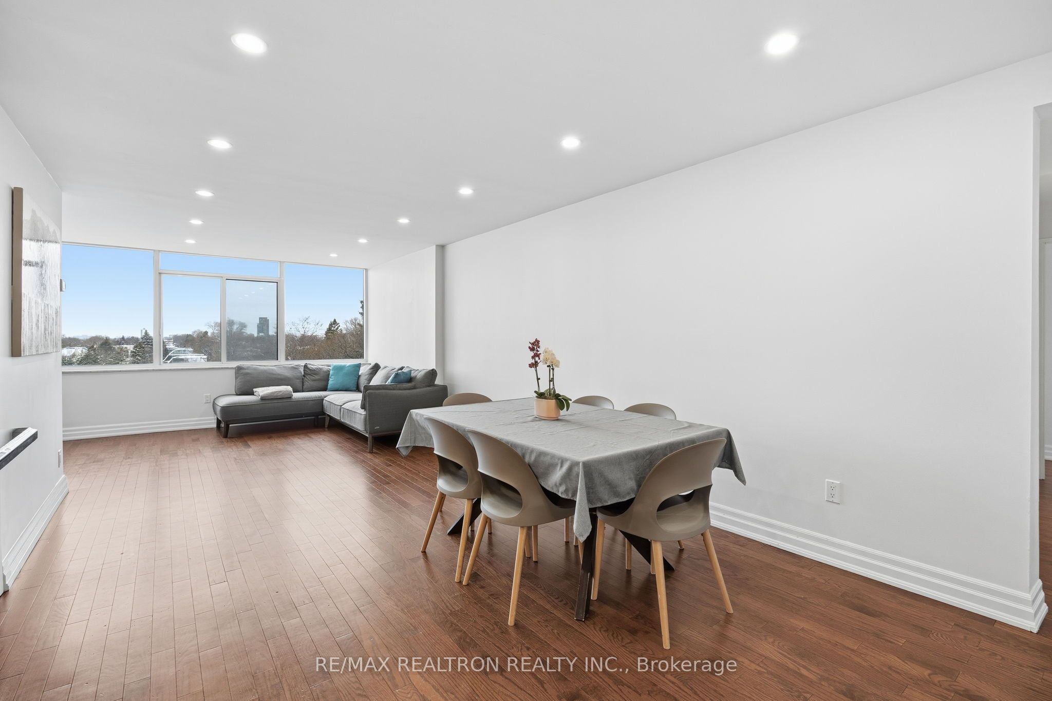 3000 Bathurst Street 601