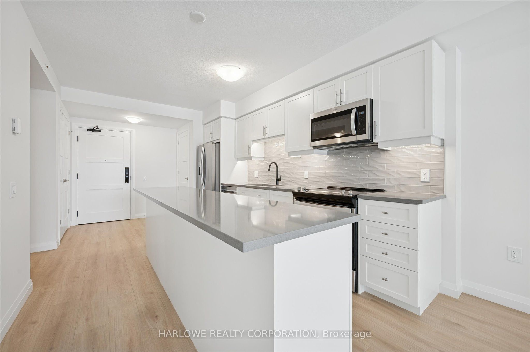 93 Arthur Street S 510