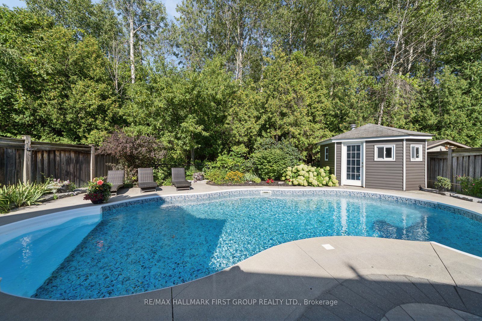 9 Pebblebrook Crescent