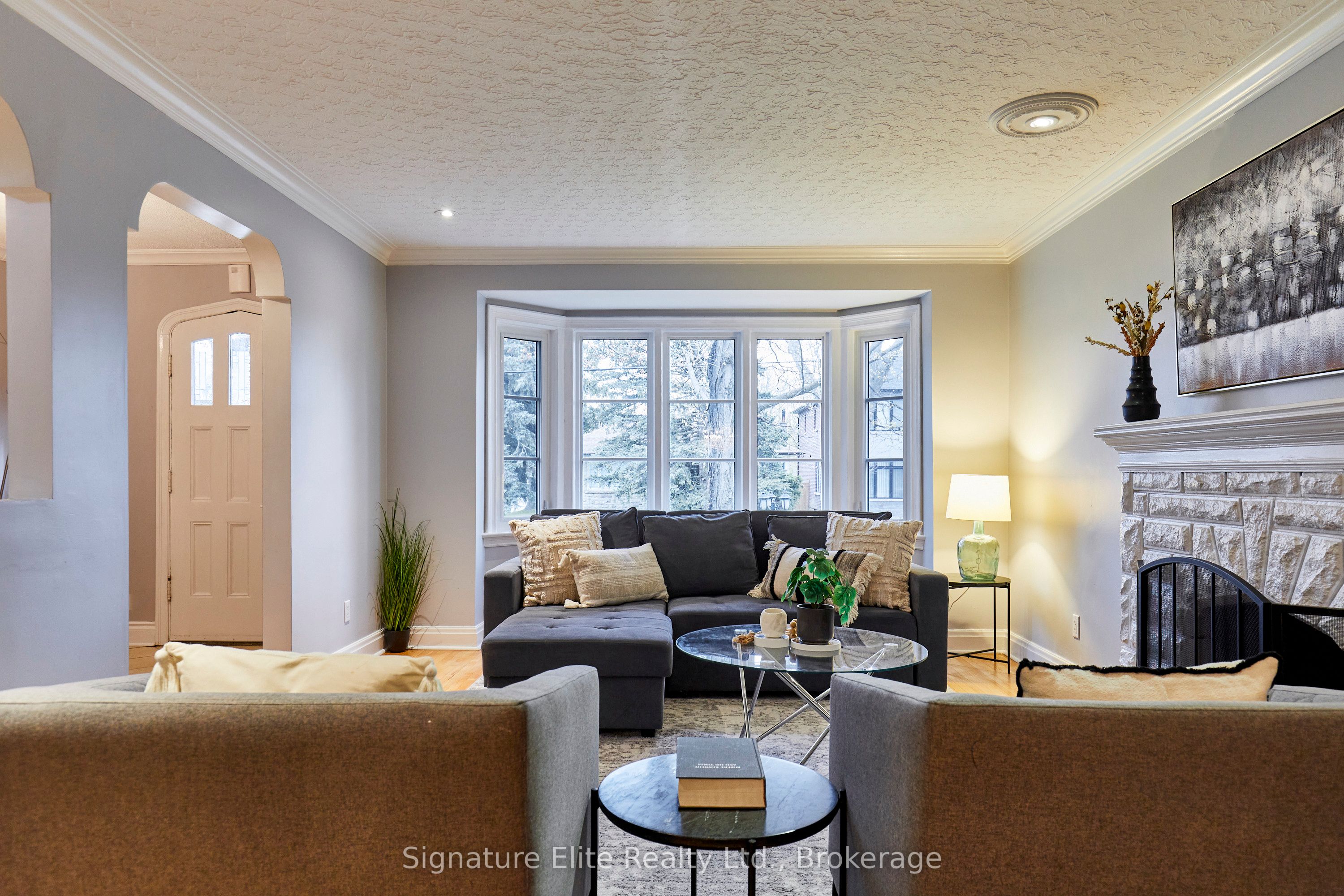 9 Hiawatha Parkway