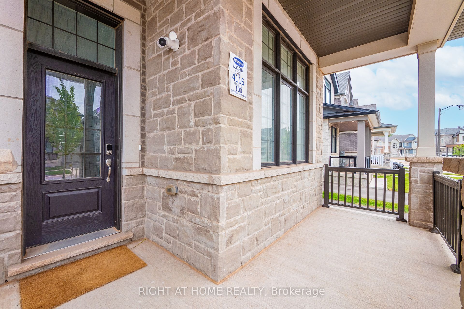 3202 William Cutmore Boulevard