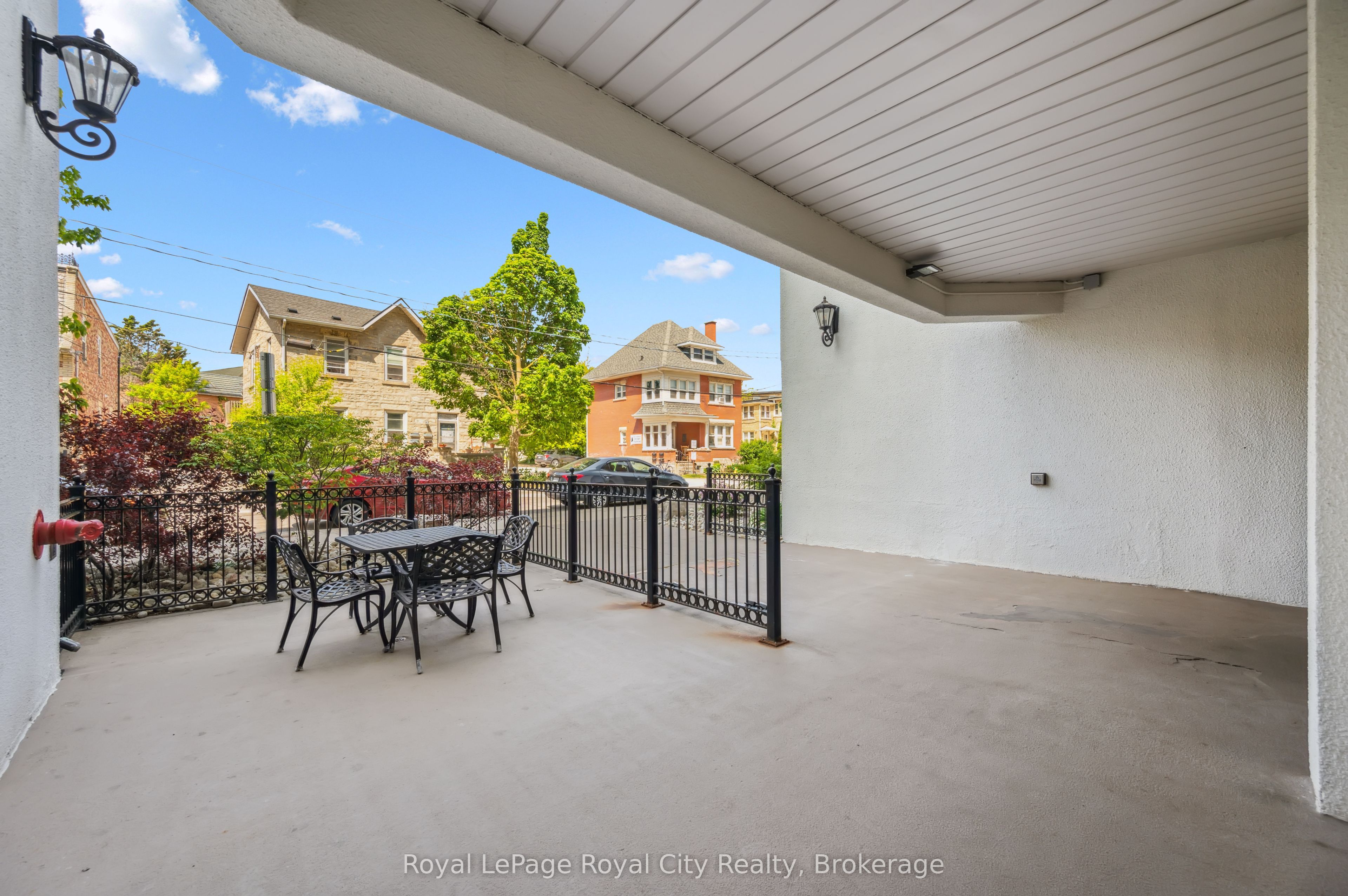 55 Yarmouth Street 903