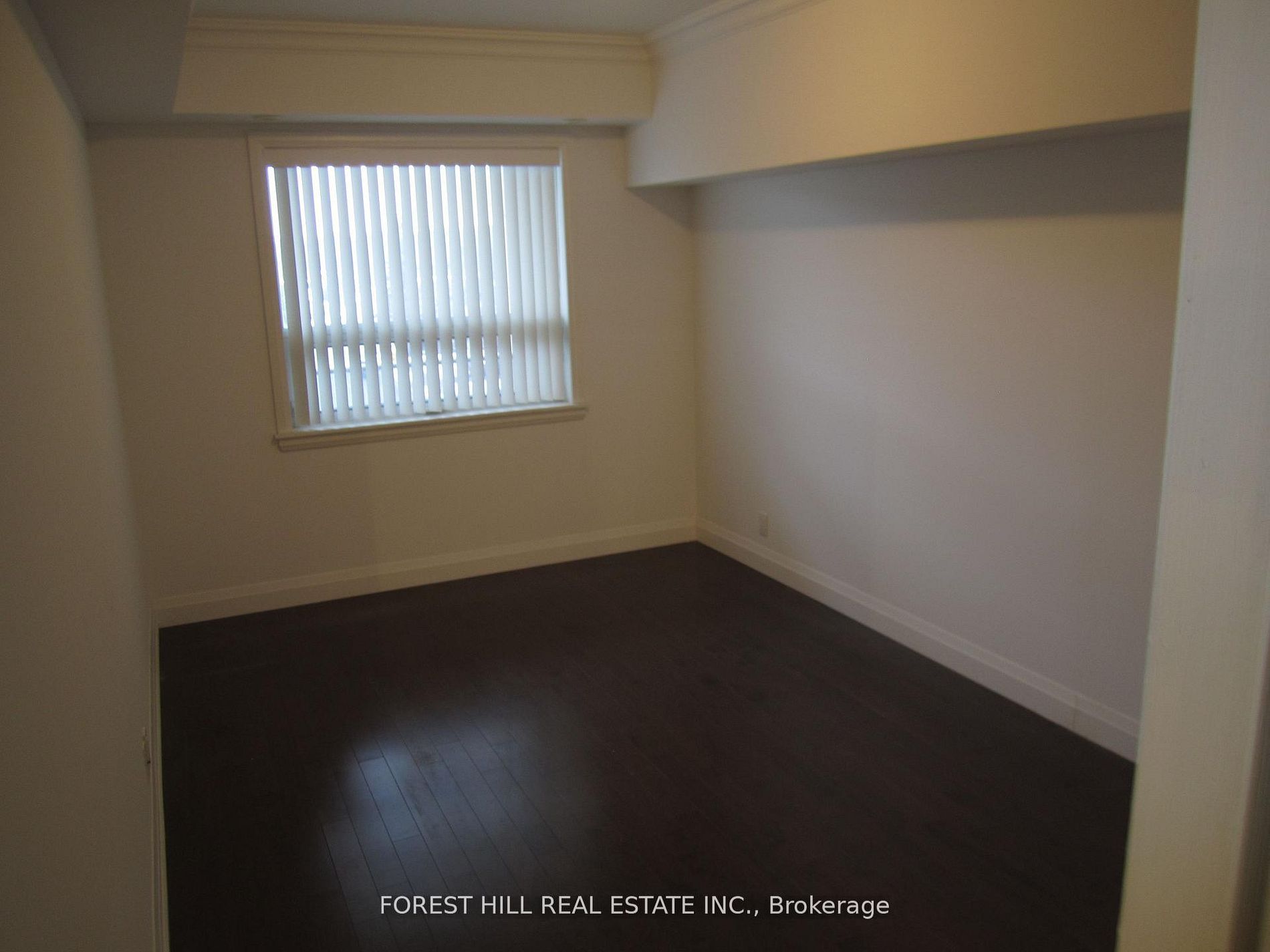 83 Woodbridge Avenue 402