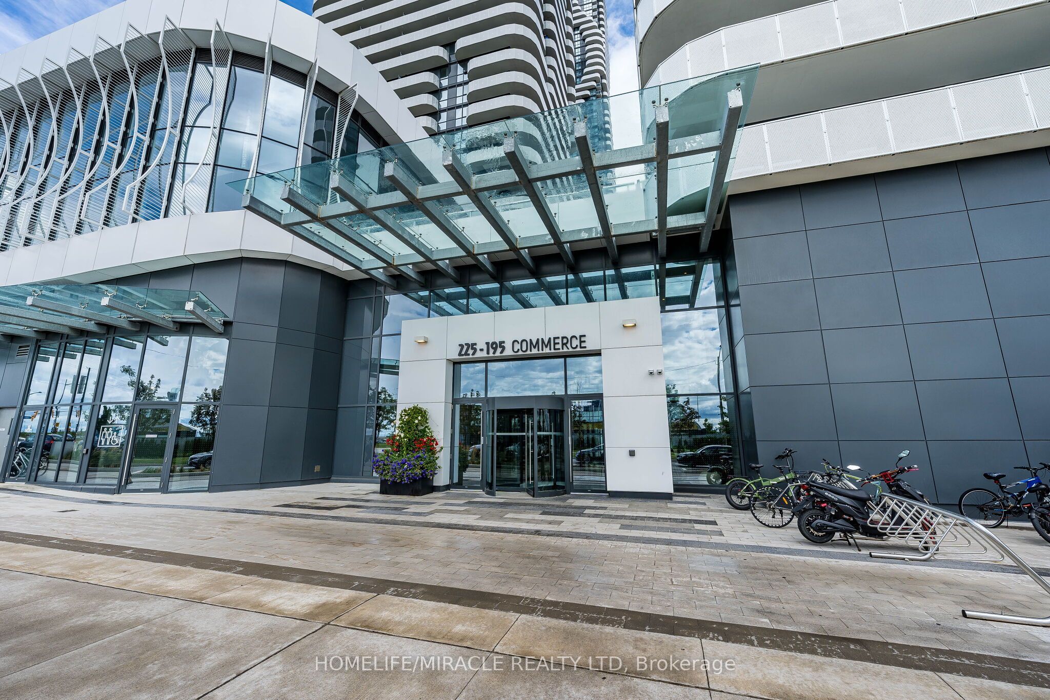195 Commerce Street 1003
