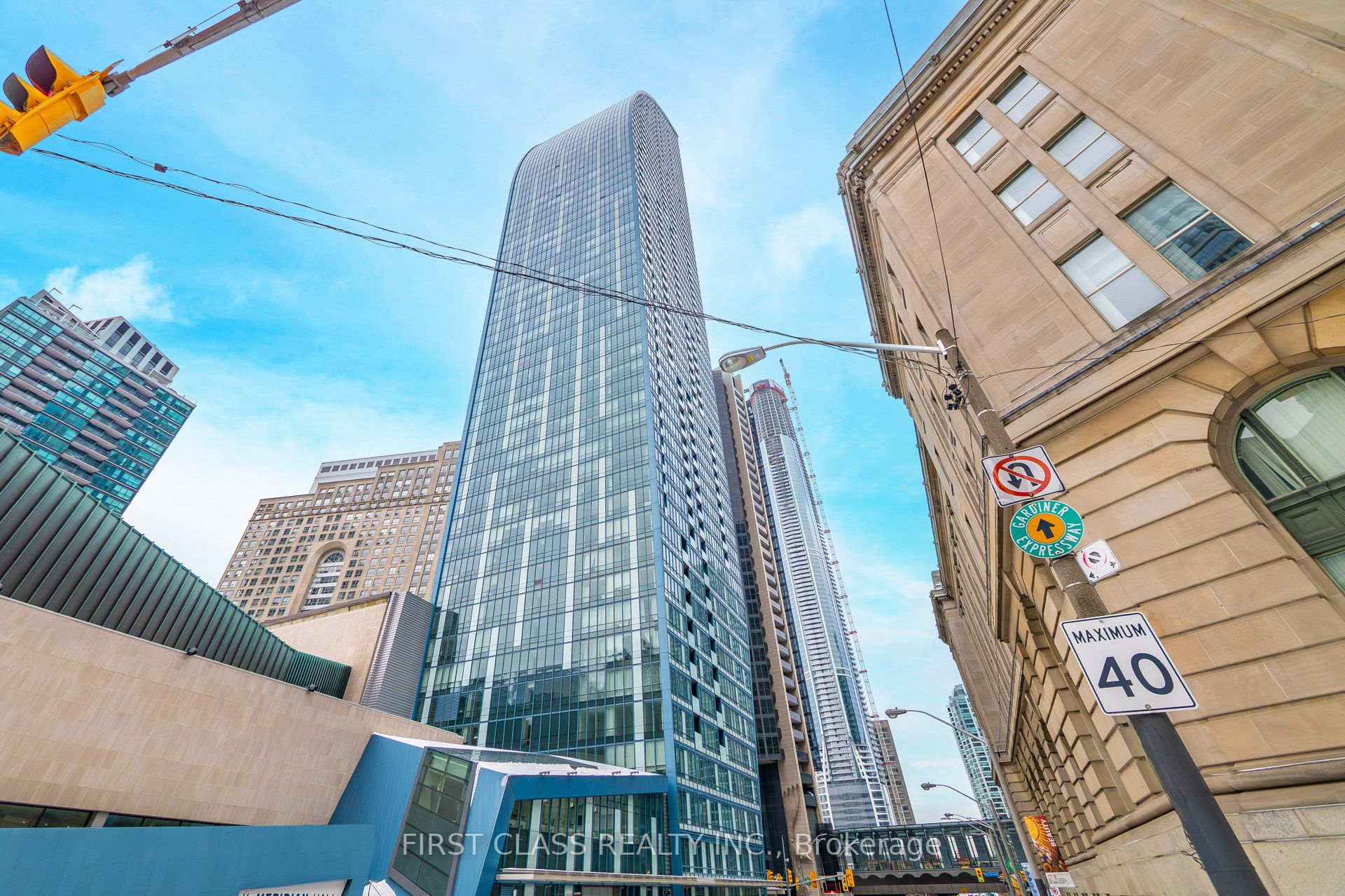 8 The Esplanade Avenue 4308