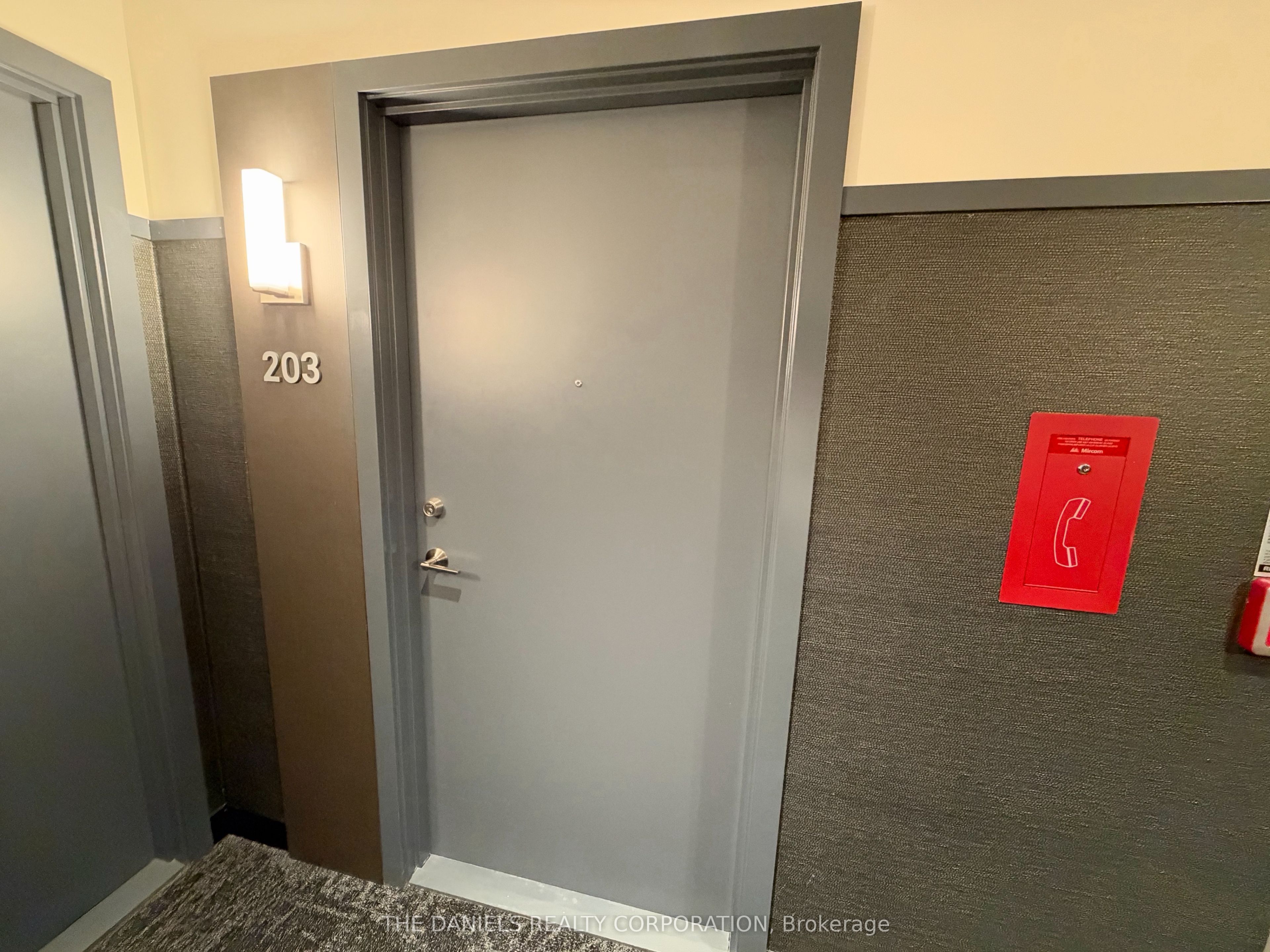2485 Eglinton Avenue W 203