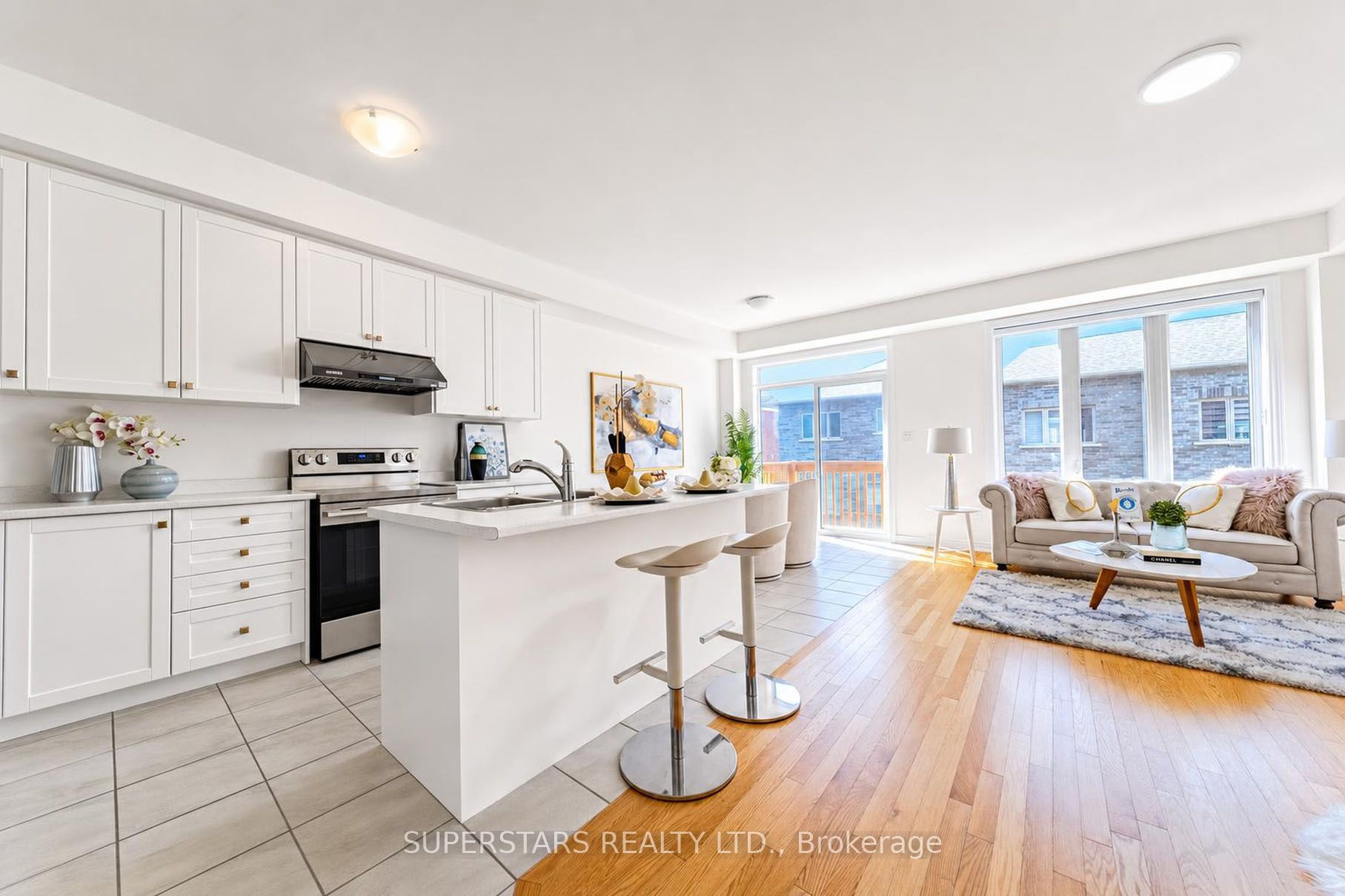 919 Elizabeth Mackenzie Drive
