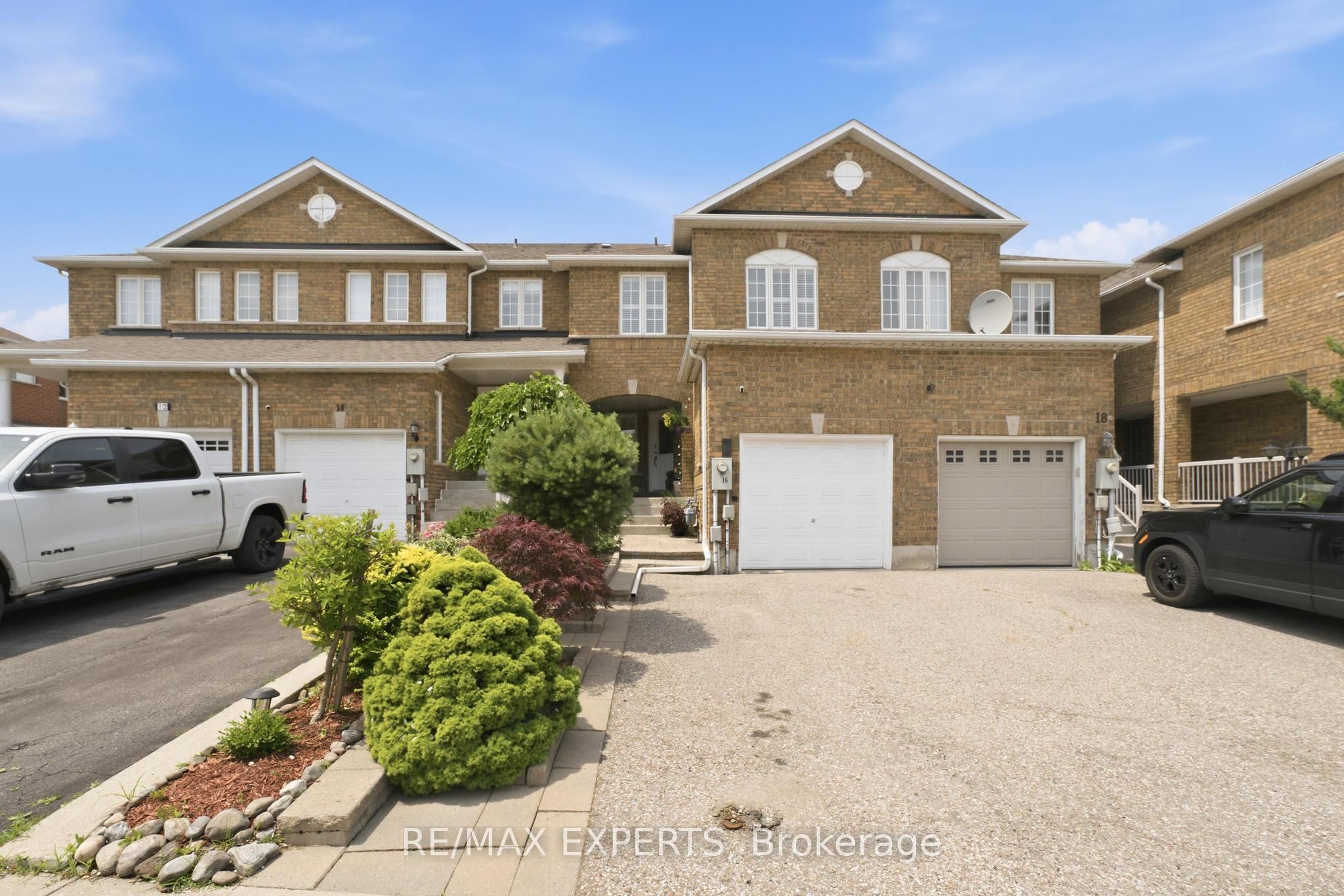 16 Piazza Crescent