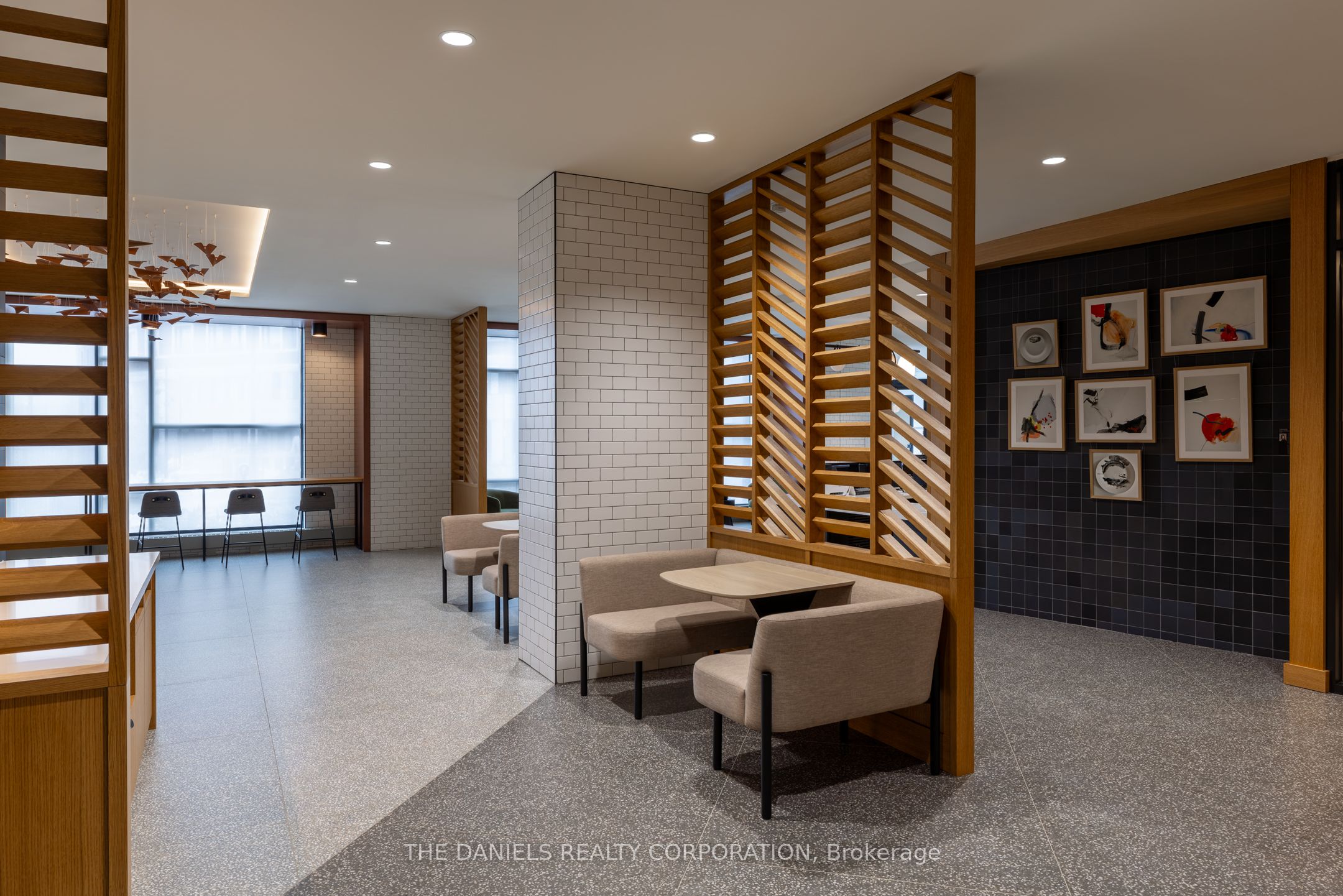 2495 Eglinton Avenue E 2601