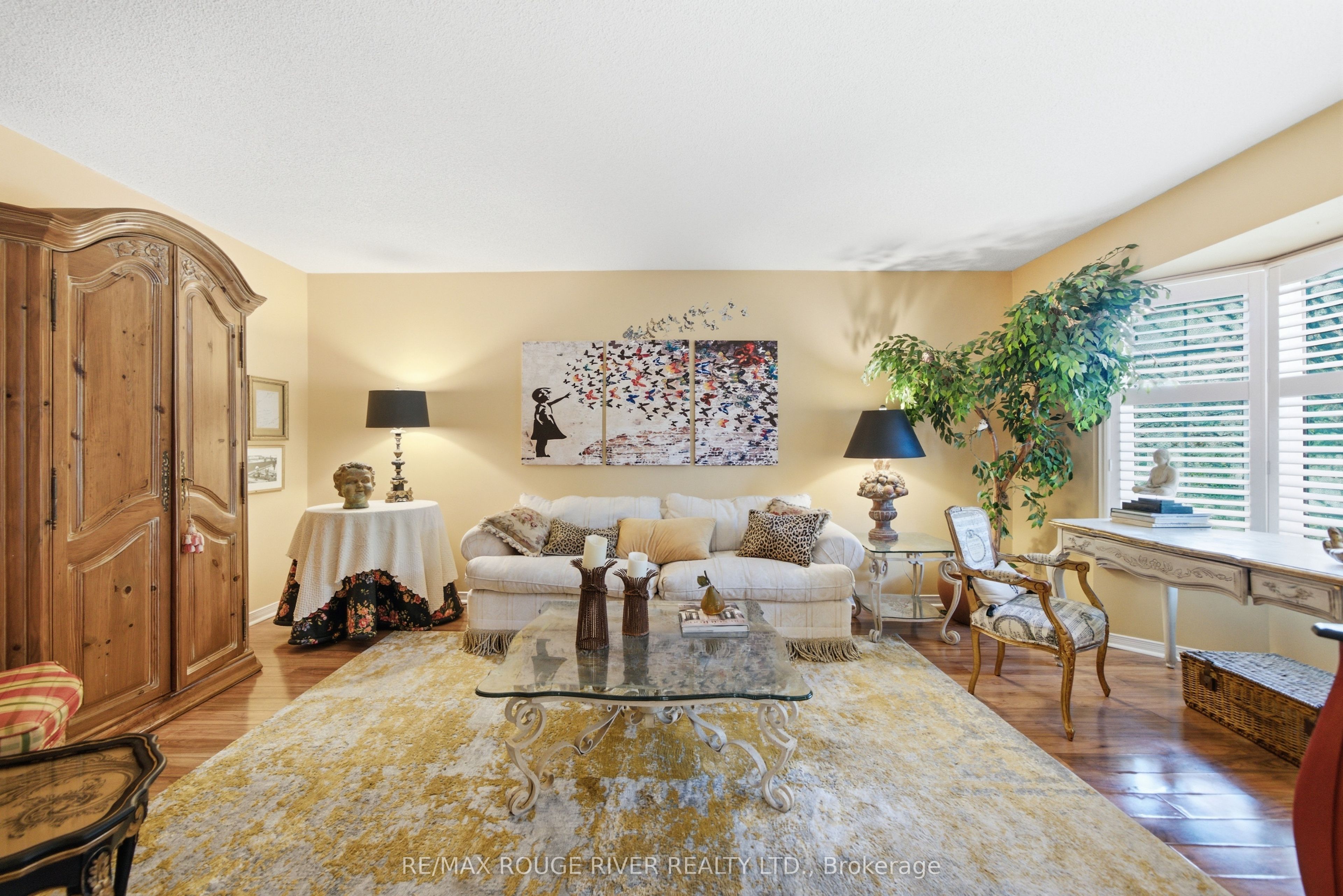 909 Ridge Valley Drive