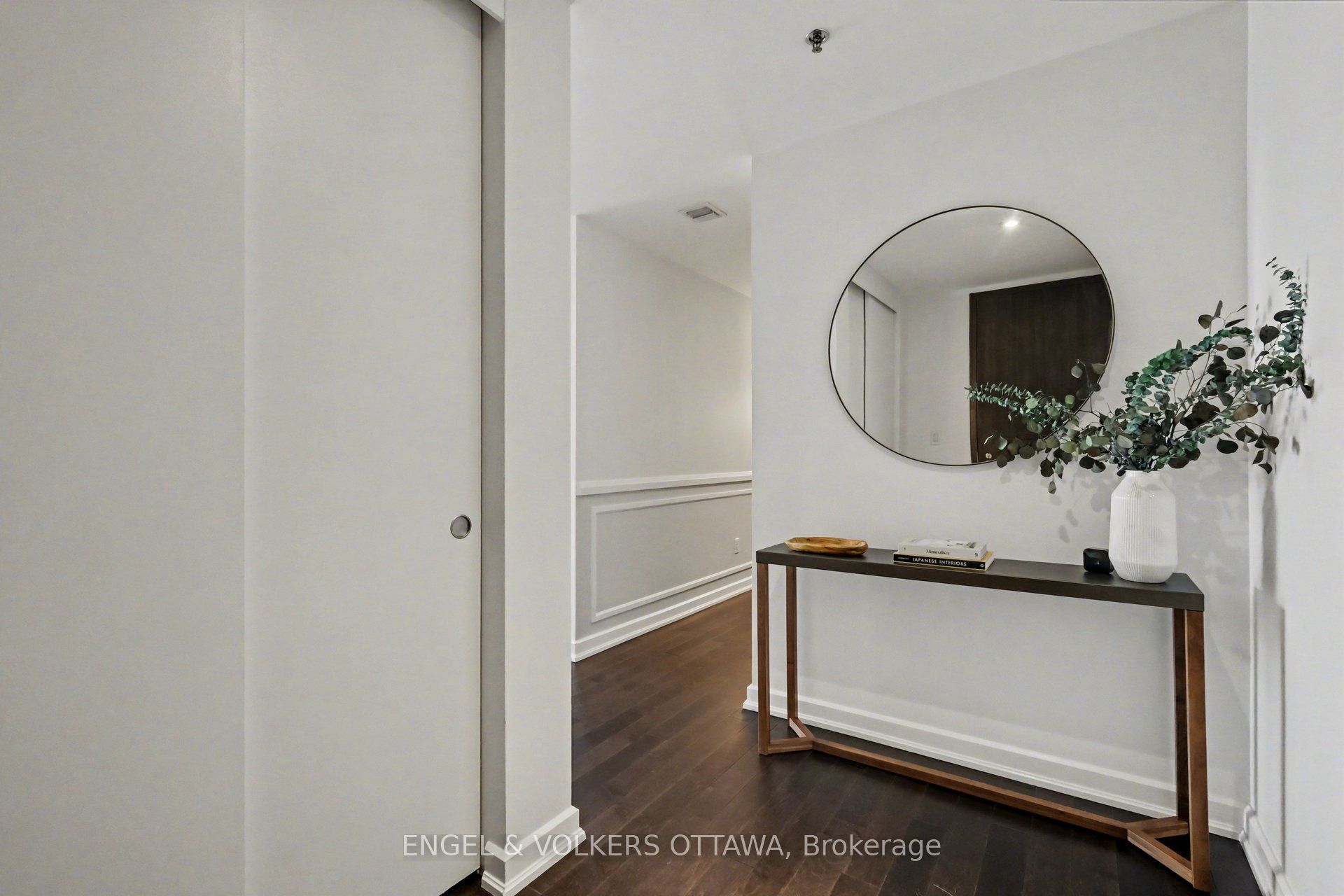 300 Lisgar Street 513