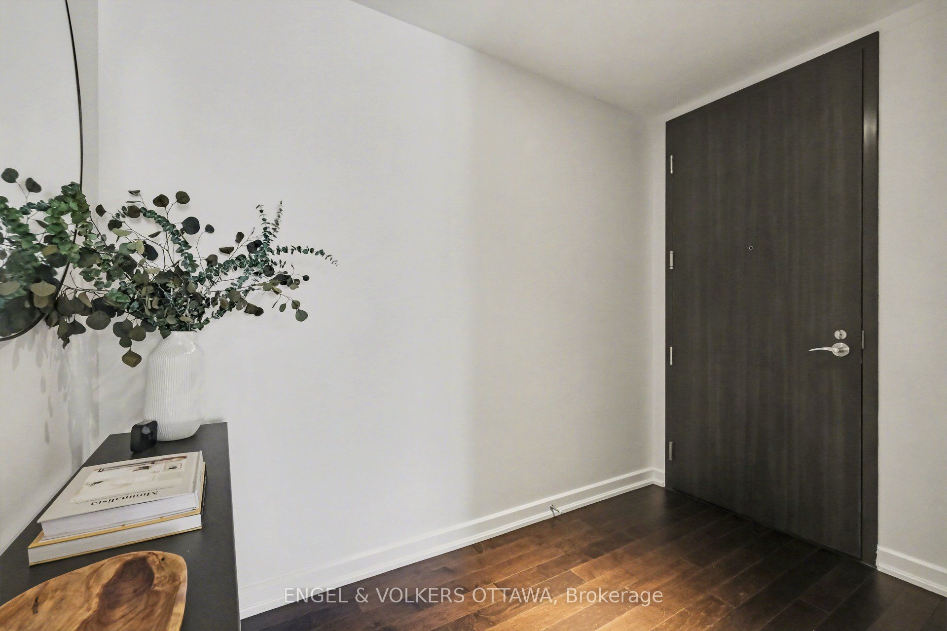 300 Lisgar Street 513