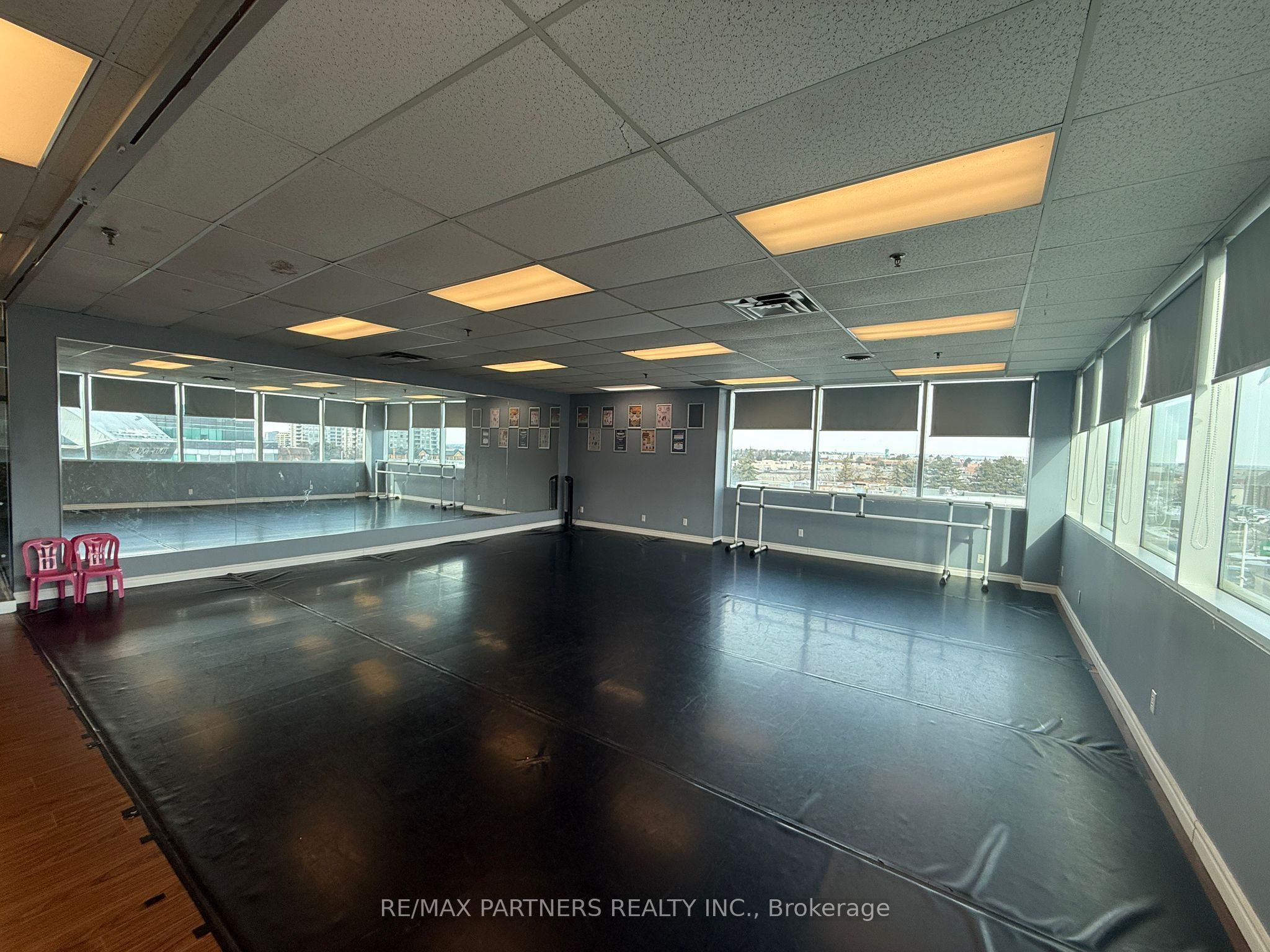 550 Highway 7 N/A E 323&325