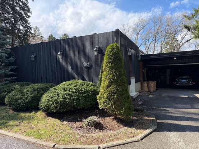 1184 Kingston Road