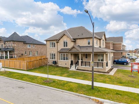 136 Auckland DR Drive Whitby ON L1P 0J2