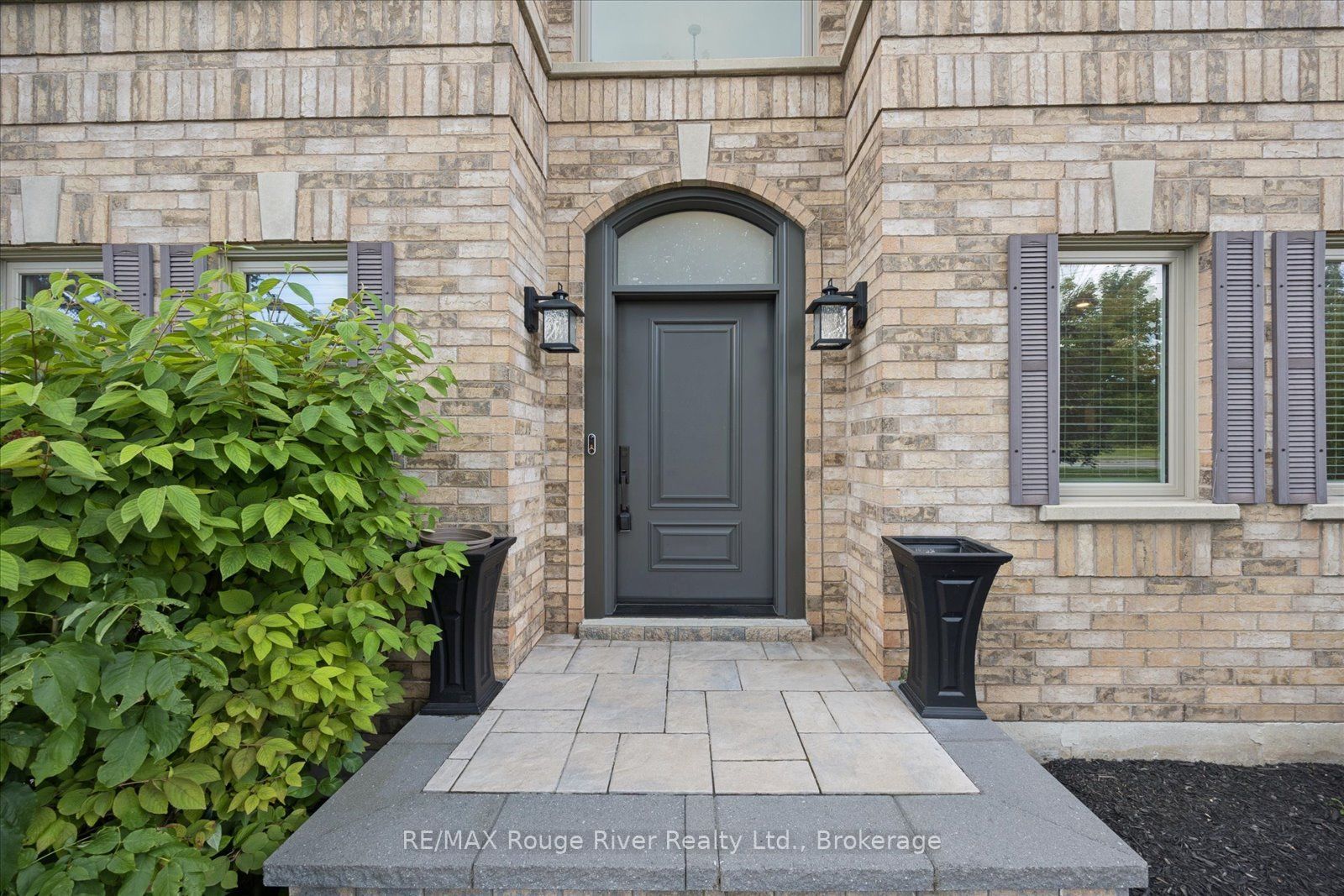 10 Windbreak Crescent