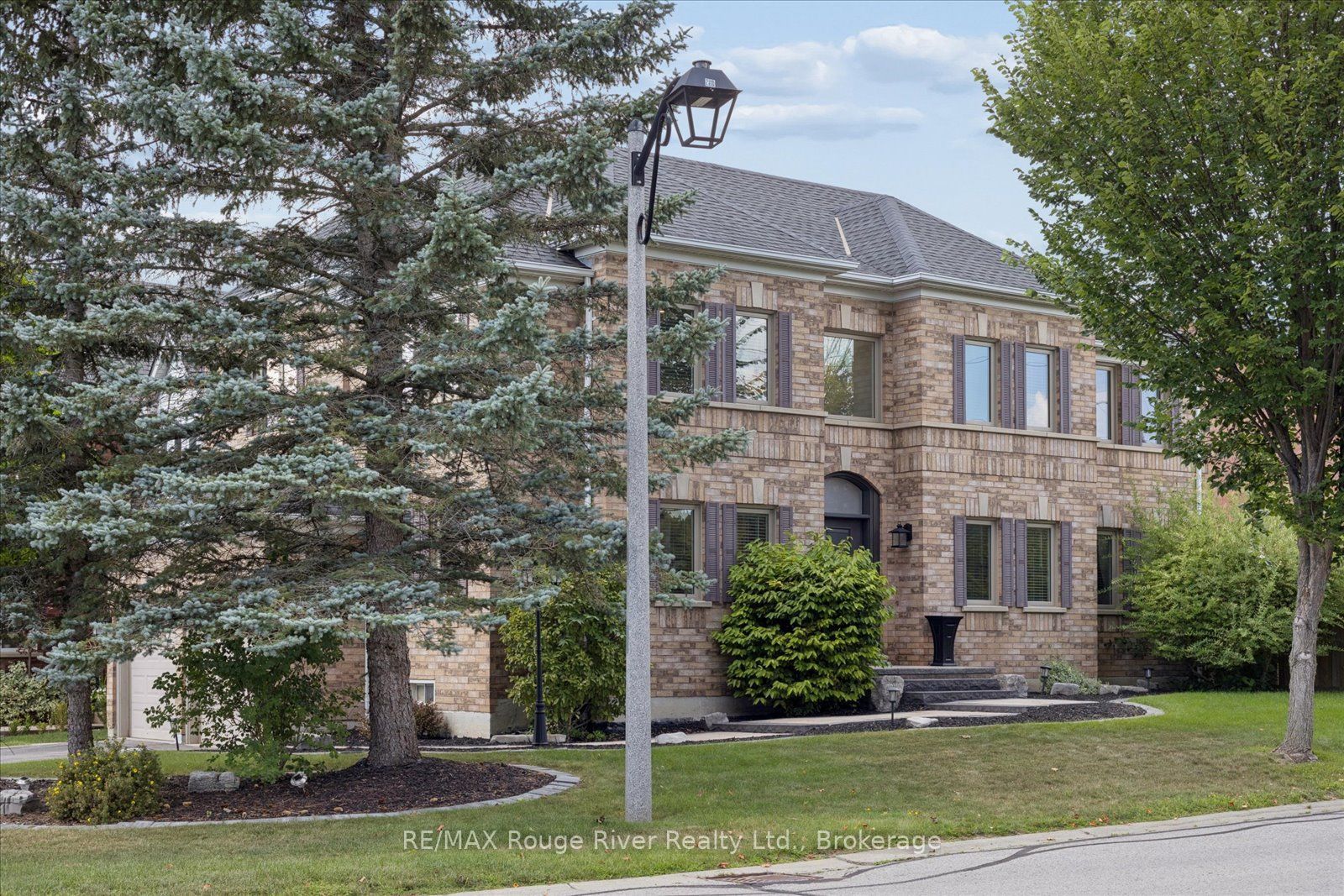 10 Windbreak Crescent