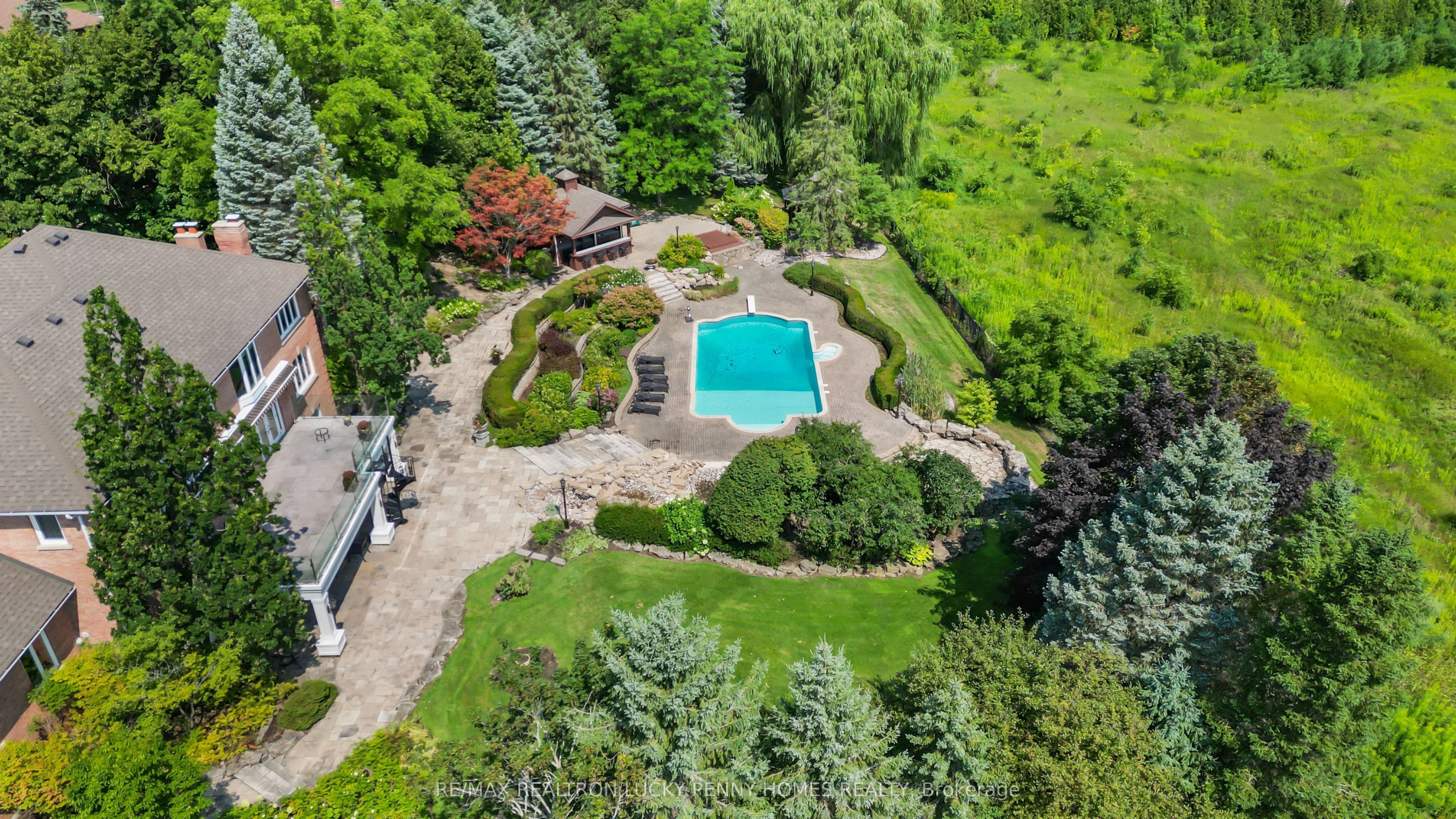 27 Glenridge Drive