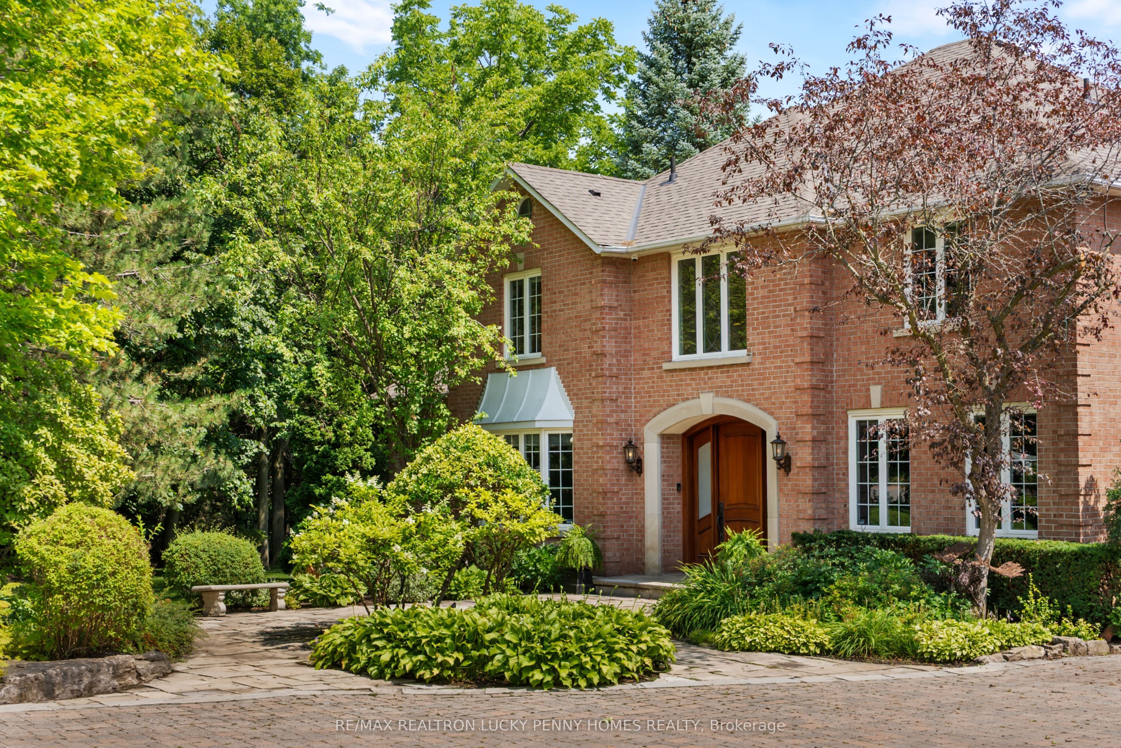 27 Glenridge Drive