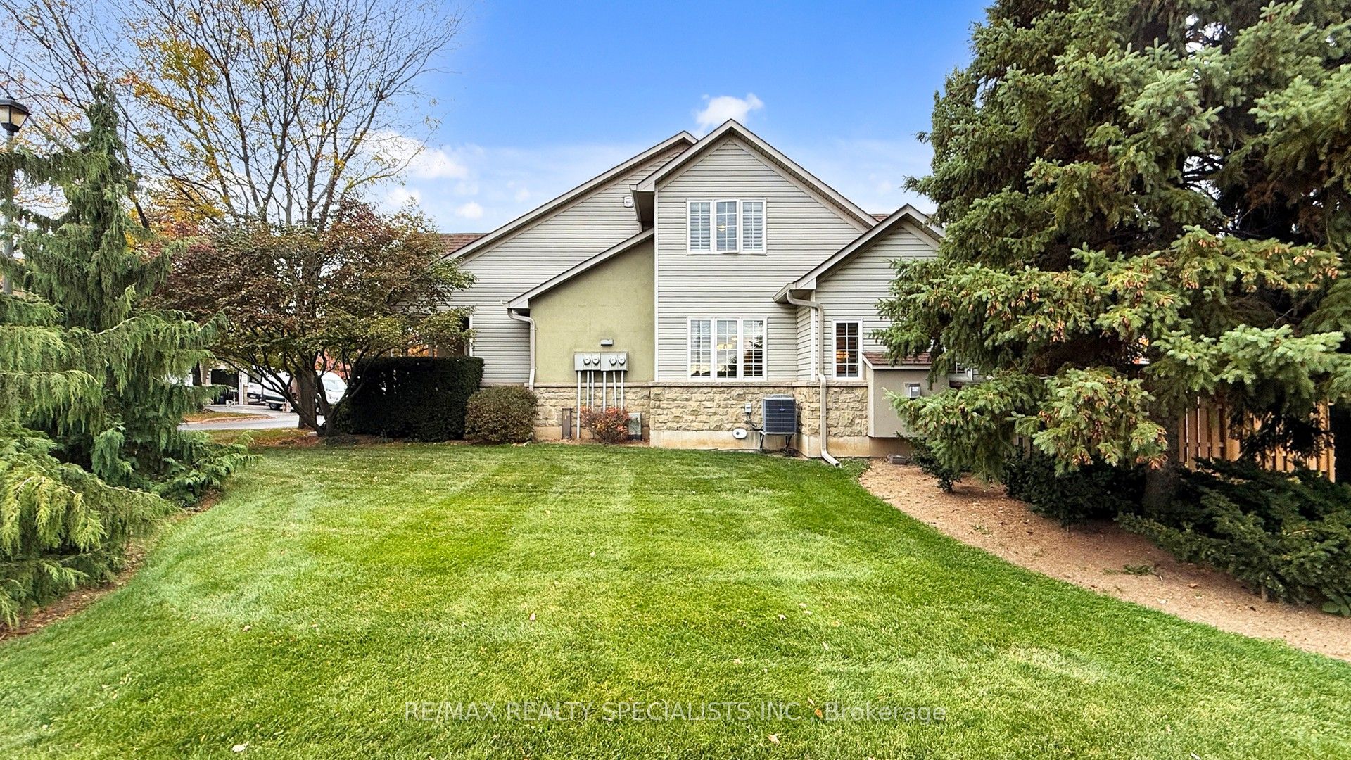 212 Stonehenge Drive 1