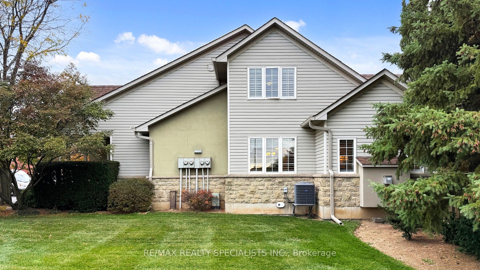 212 Stonehenge Drive 1